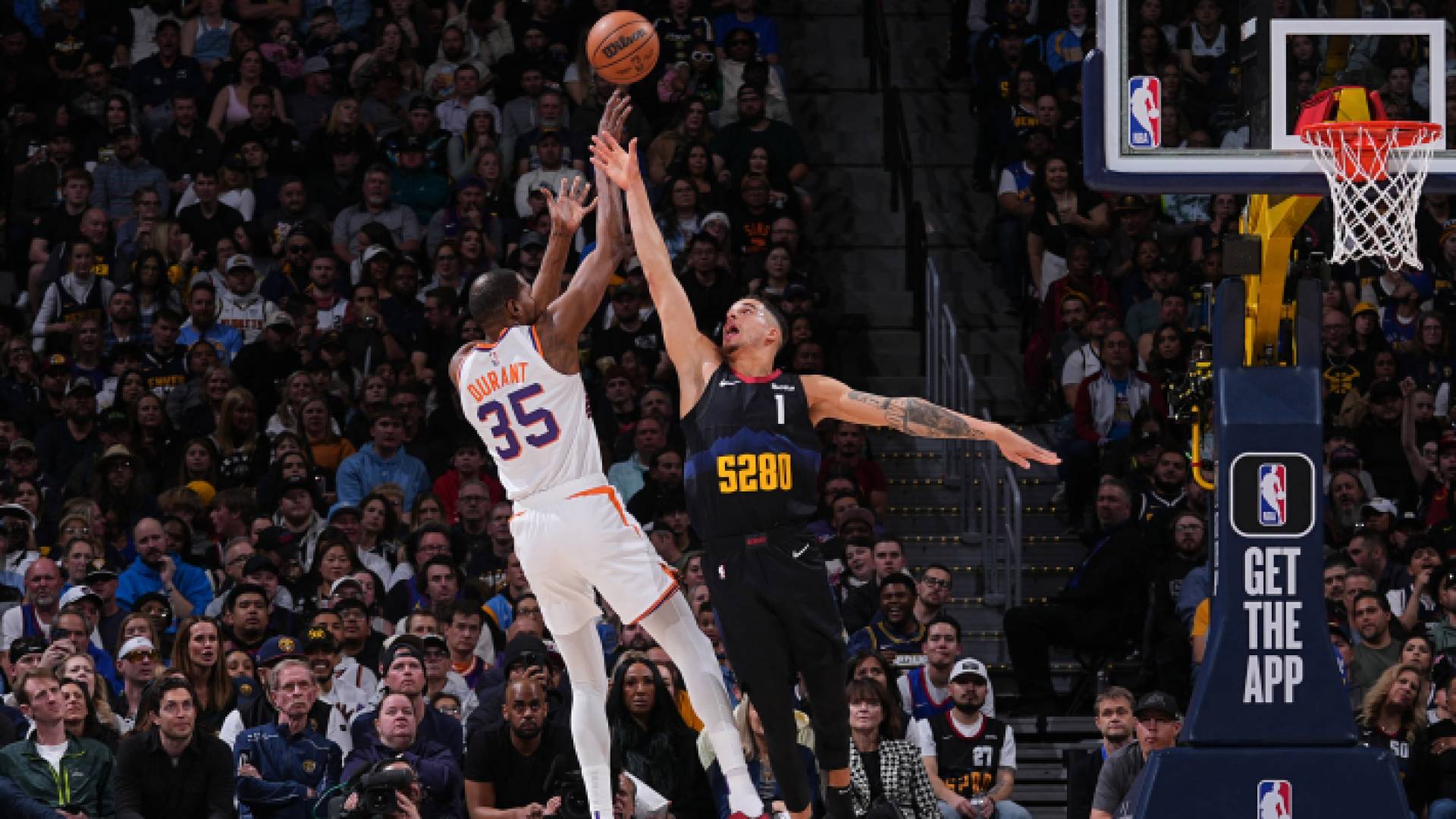 كيفن دورانت لاعب فينيكس صنز