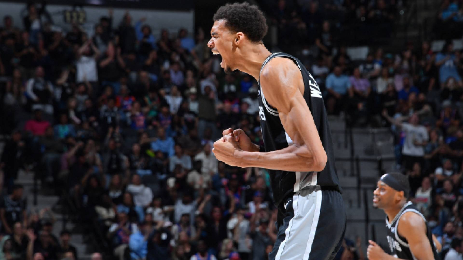 اللاعب الفرنسي فيكتور ويمبانياما