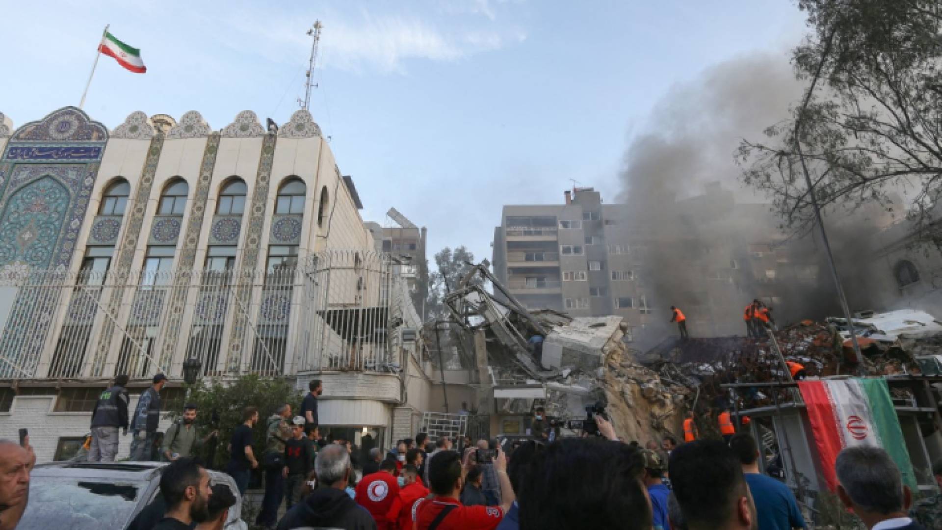 موقع الضربات التي أصابت مبنى ملحقا بالسفارة الإيرانية في العاصمة السورية دمشق