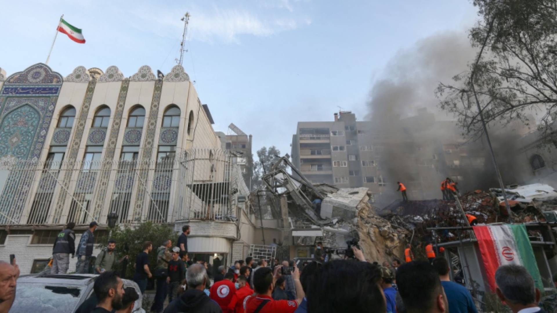 الهجوم على القنصلية الإيرانية في دمشق