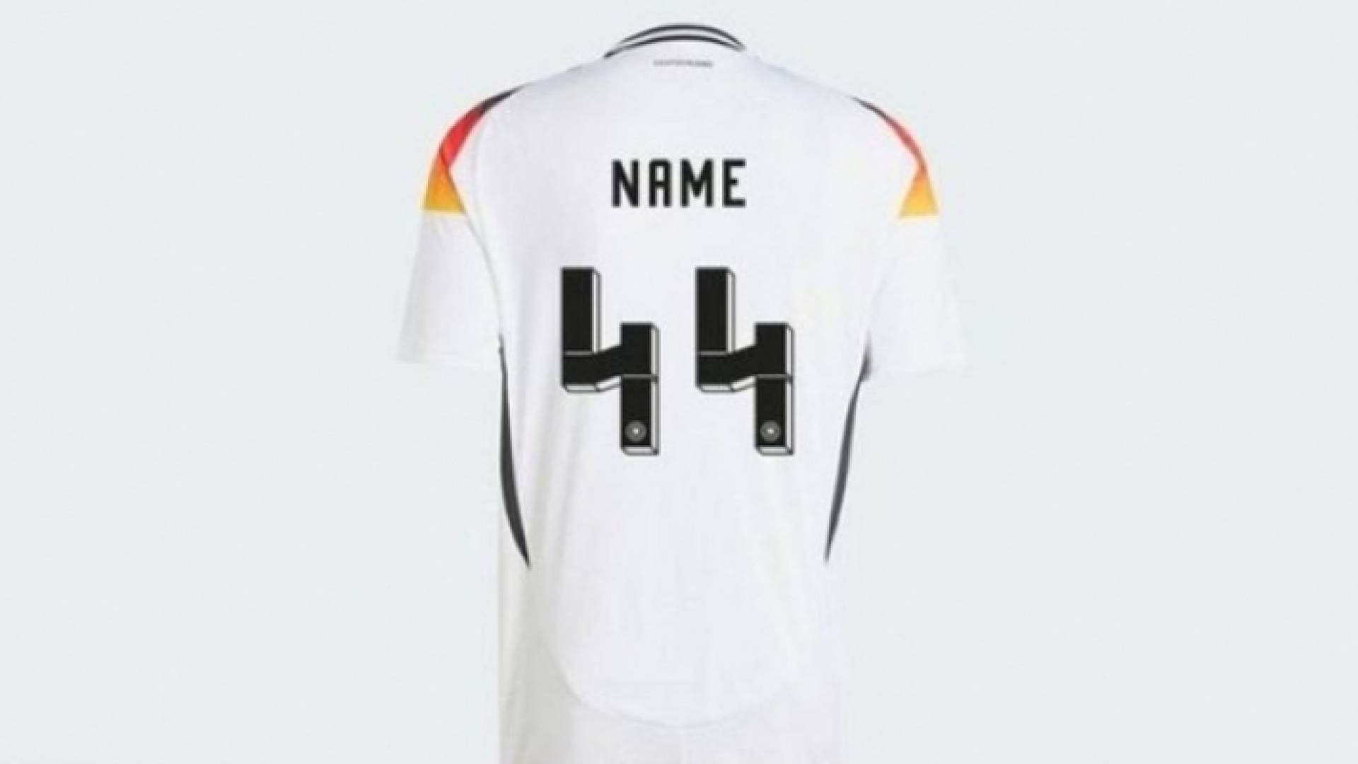 قميص المنتخب الألماني رقم 44