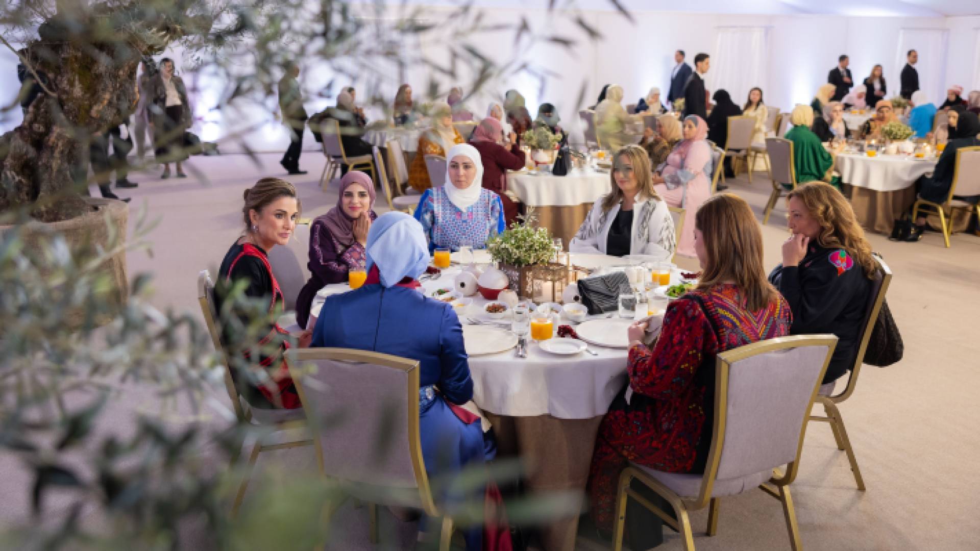 مأدبة إفطار بمشاركة الملكة رانيا في جرش