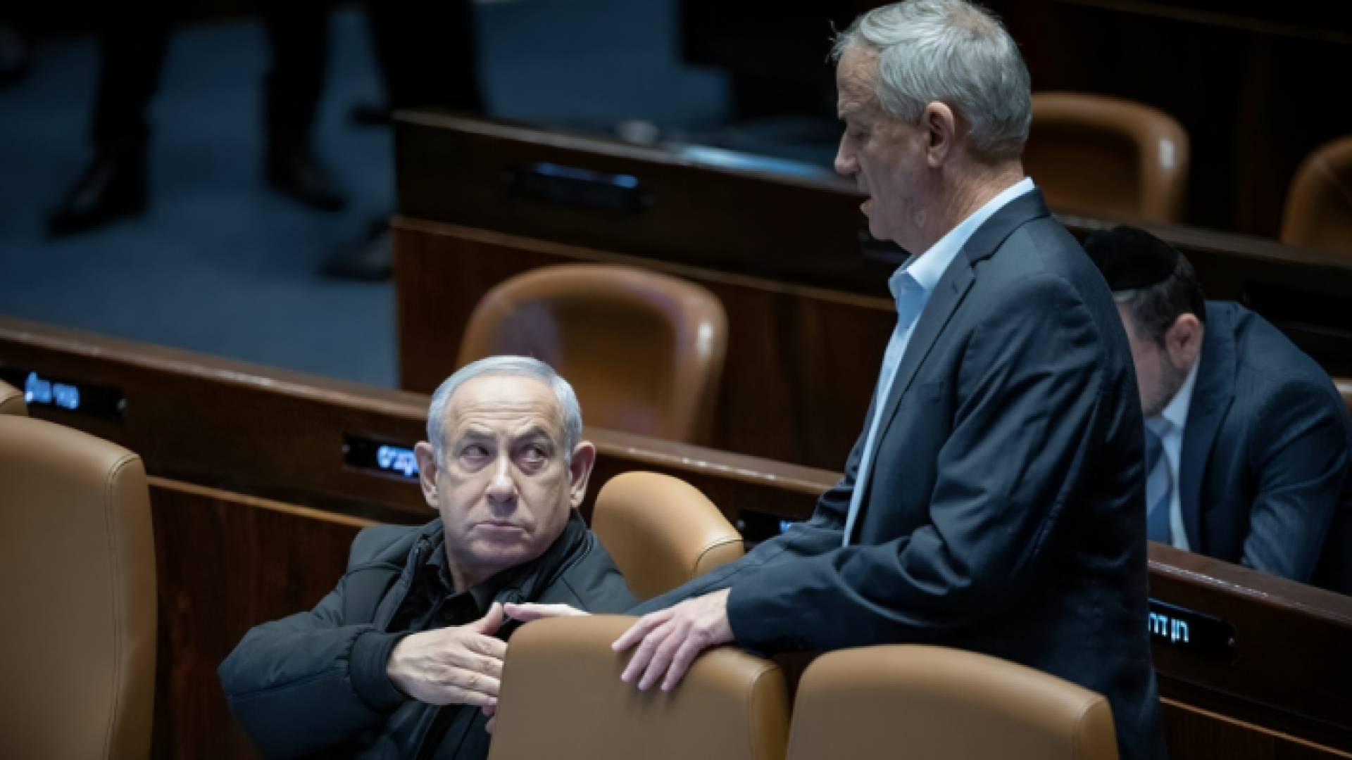 رئيس حكومة الاحتلال بنيامين نتنياهو وعضو مجلس لحرب بيني غانتس