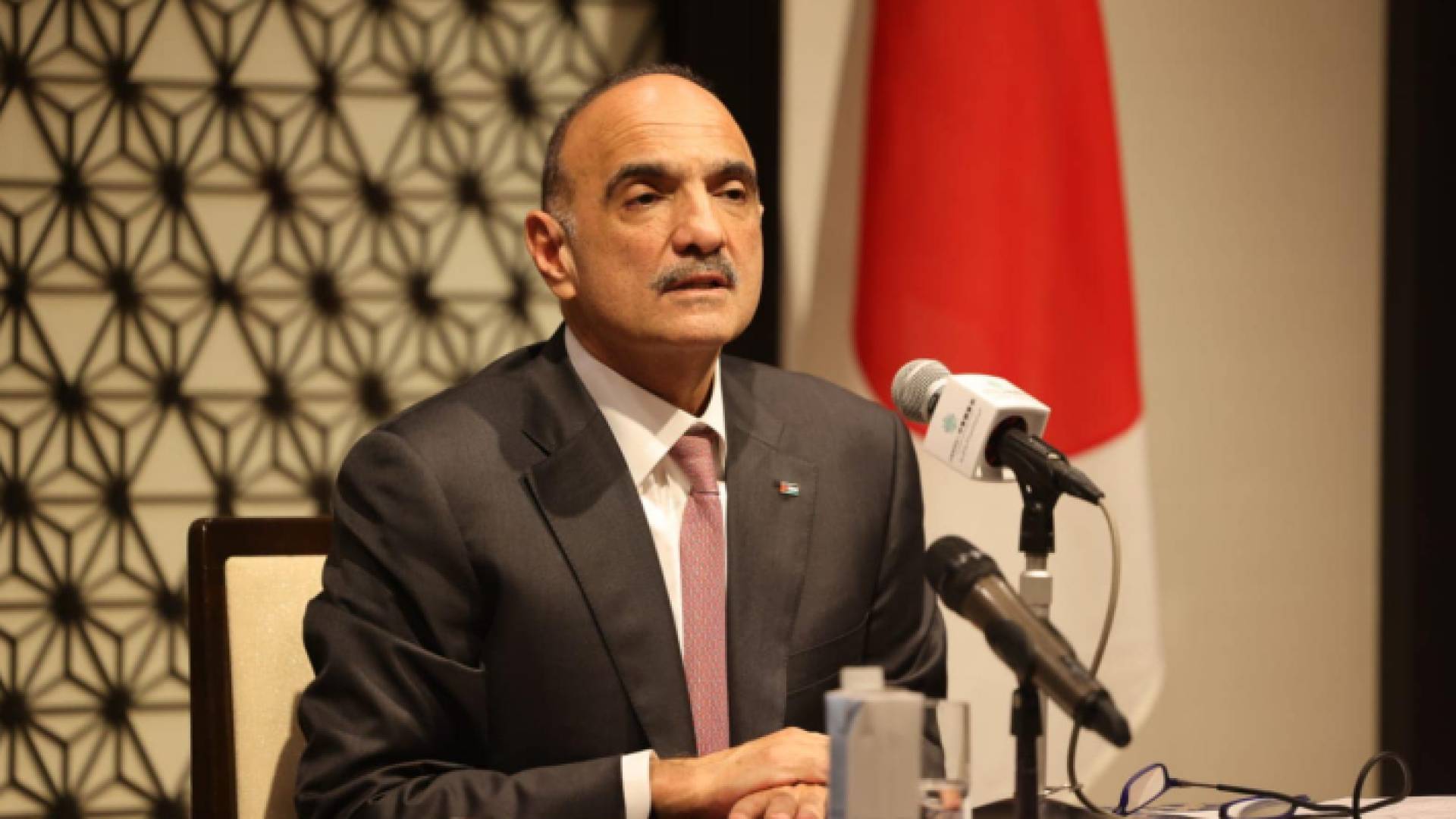 رئيس الوزراء - بشر الخصاونة