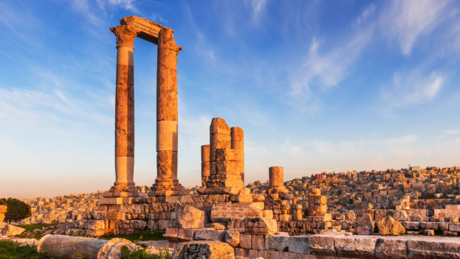 موقع جبل القلعة الأثري في العاصمة عمان