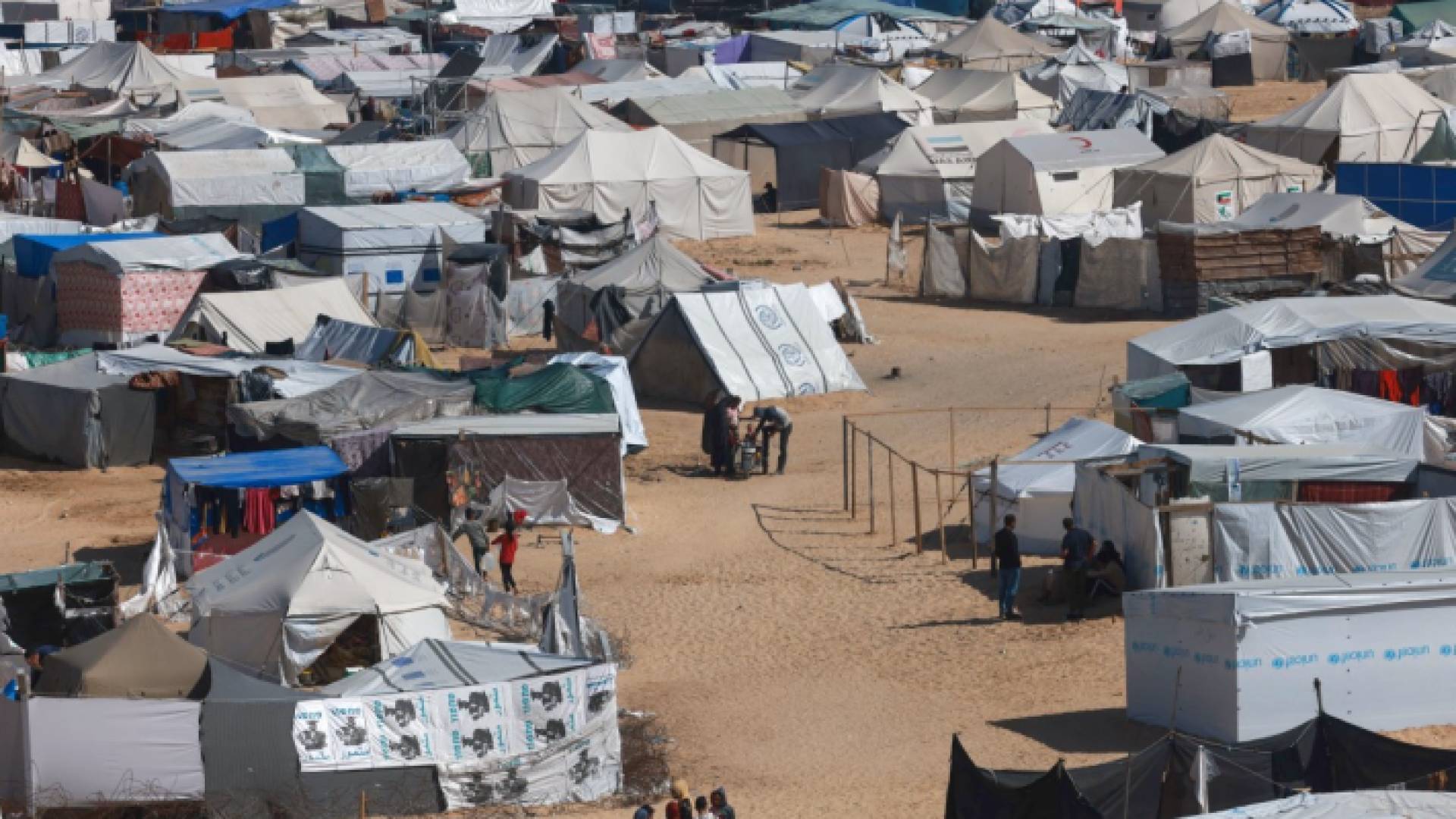 مخيم نزوح في غزة