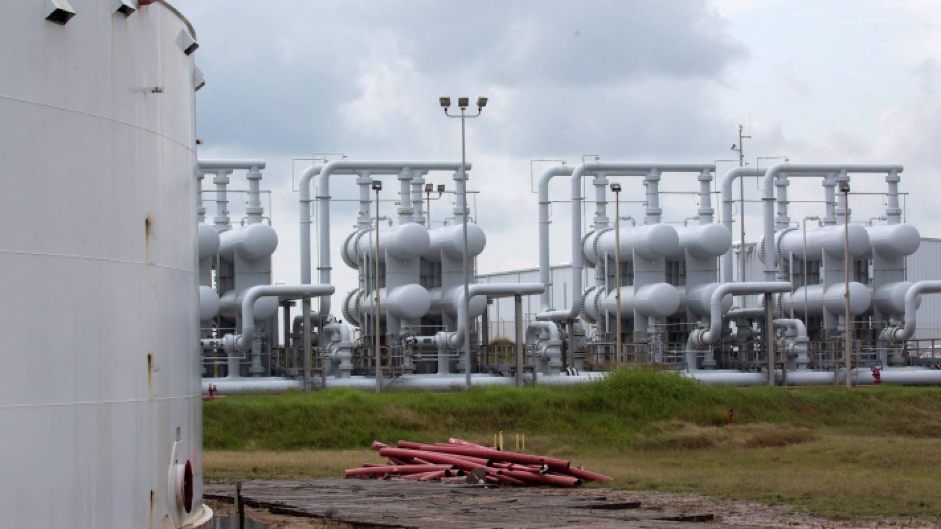 خزانات نفط خام