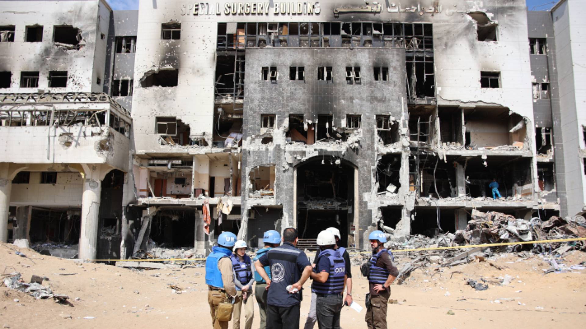 مجمع الشفاء الطبي في قطاع غزة بعد المذبحة التي ارتكبها جيش الاحتلال الإسرائيلي داخله