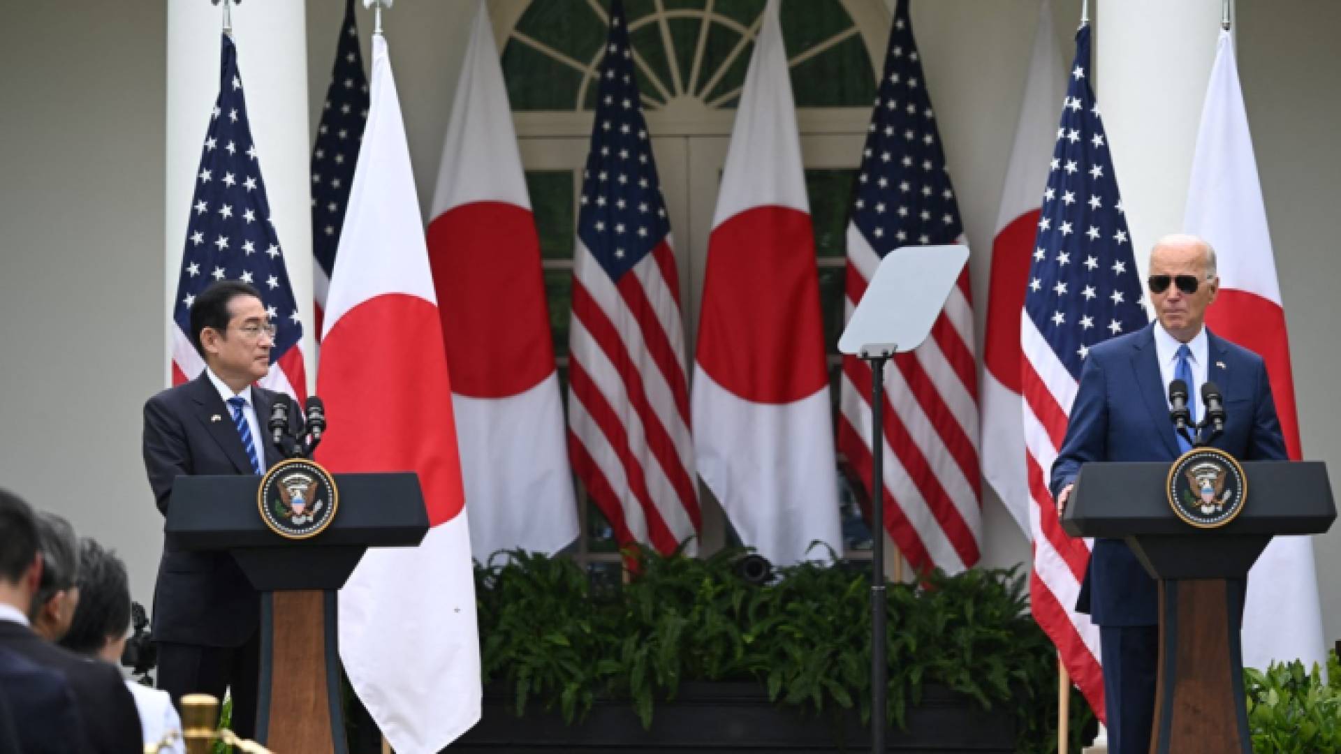 مؤتمر صحفي لبايدن ورئيس الوزراء الياباني في واشنطن