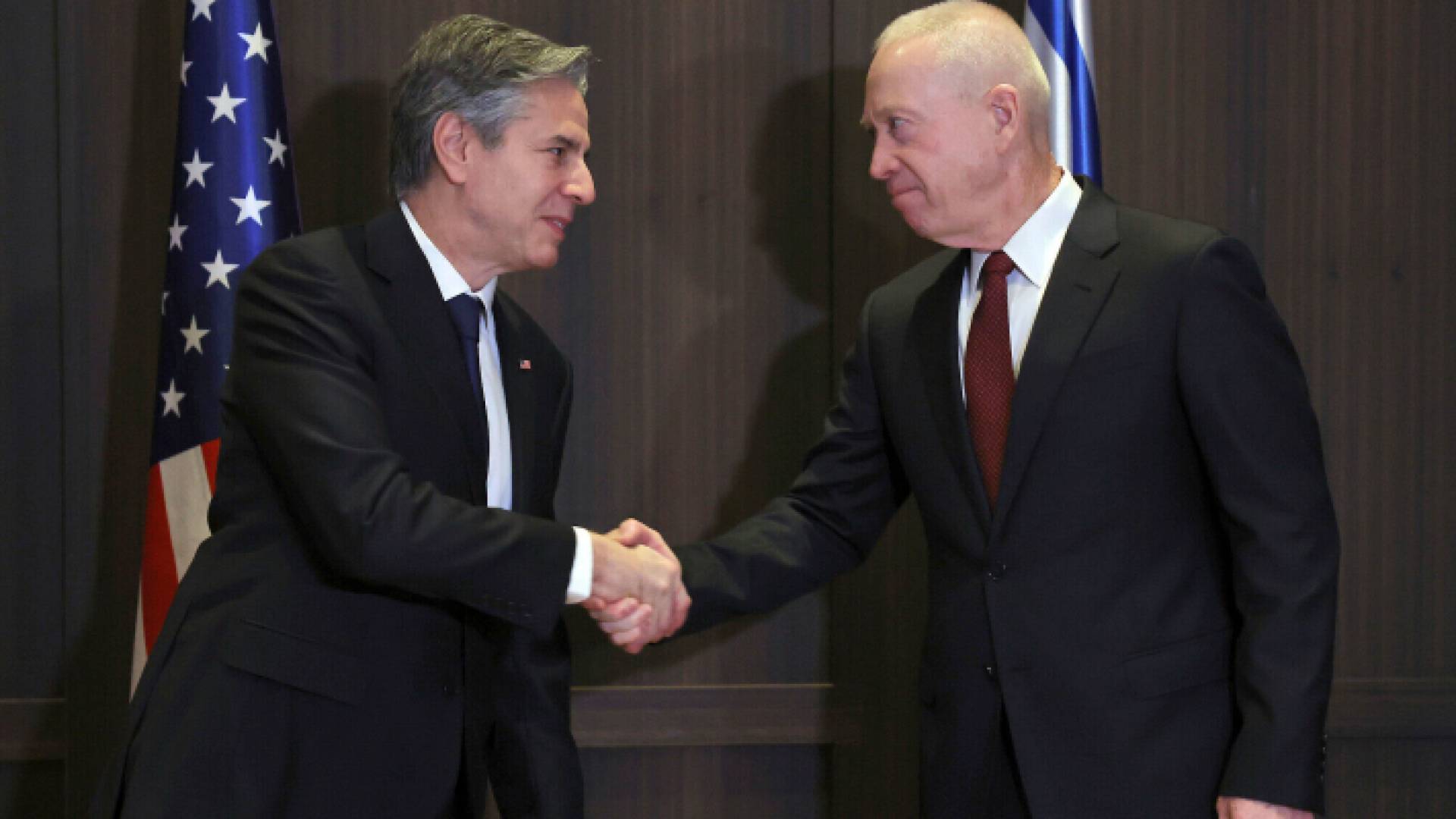 وزير الخارجية الأمريكي أنتوني بلينكن مع وزير دفاع الاحتلال يواف غالانت