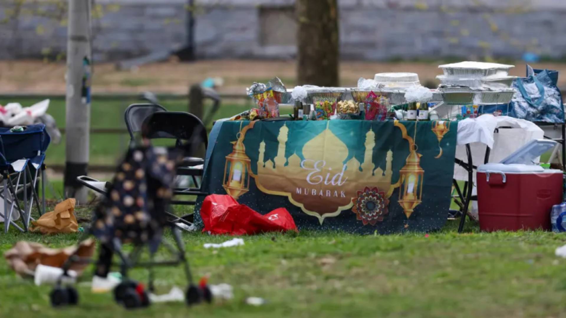 من موقع إطلاق النار على المحتفلين