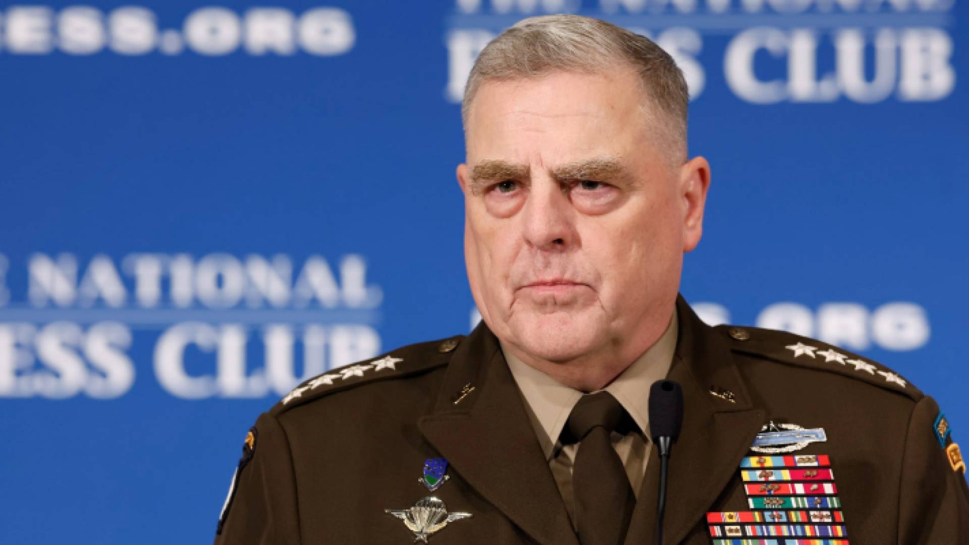 رئيس هيئة الأركان الأمريكية المشتركة الفريق أول تشارلز براون