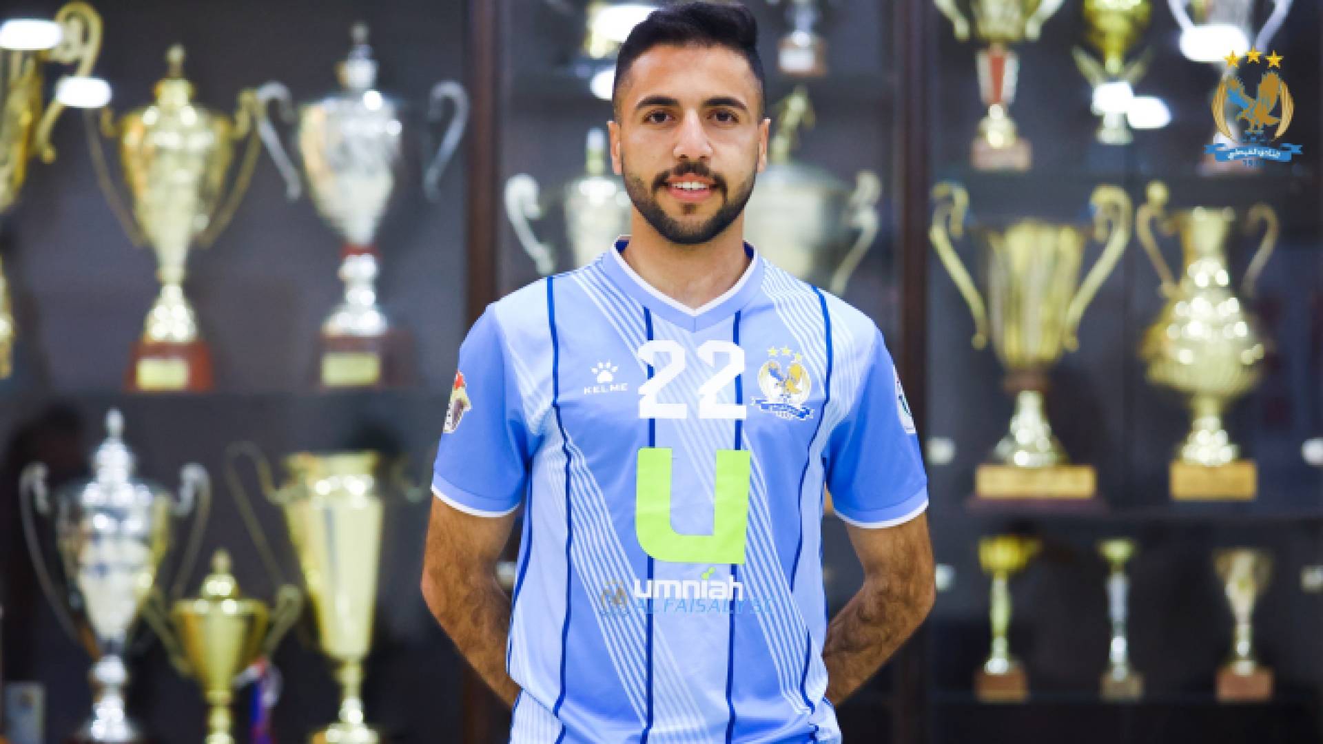 من توقيع العقود