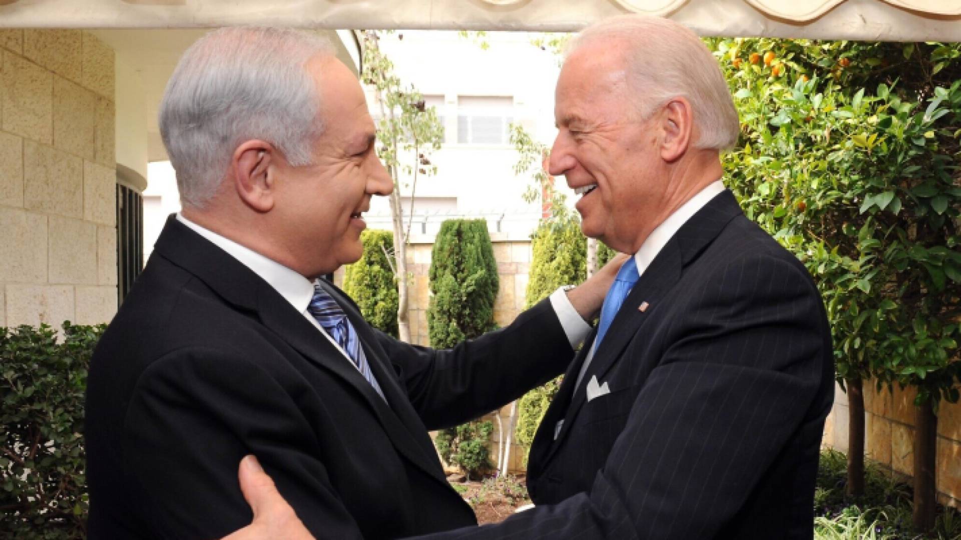 الرئيس الأمريكي جو بايدن ورئيس حكومة الاحتلال الإسرائيلي بنيامين نتنياهو