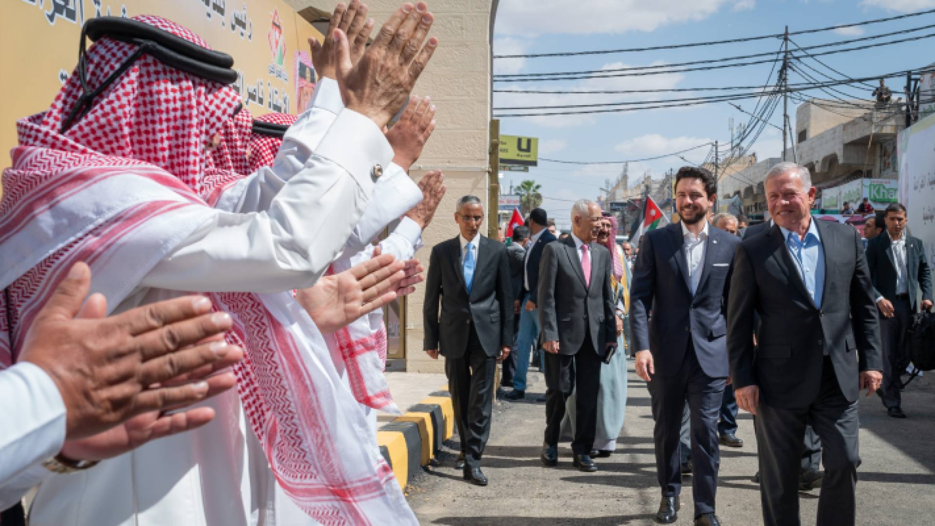 جلالة الملك يرافقه ولي العهد، يزور محافظة المفرق