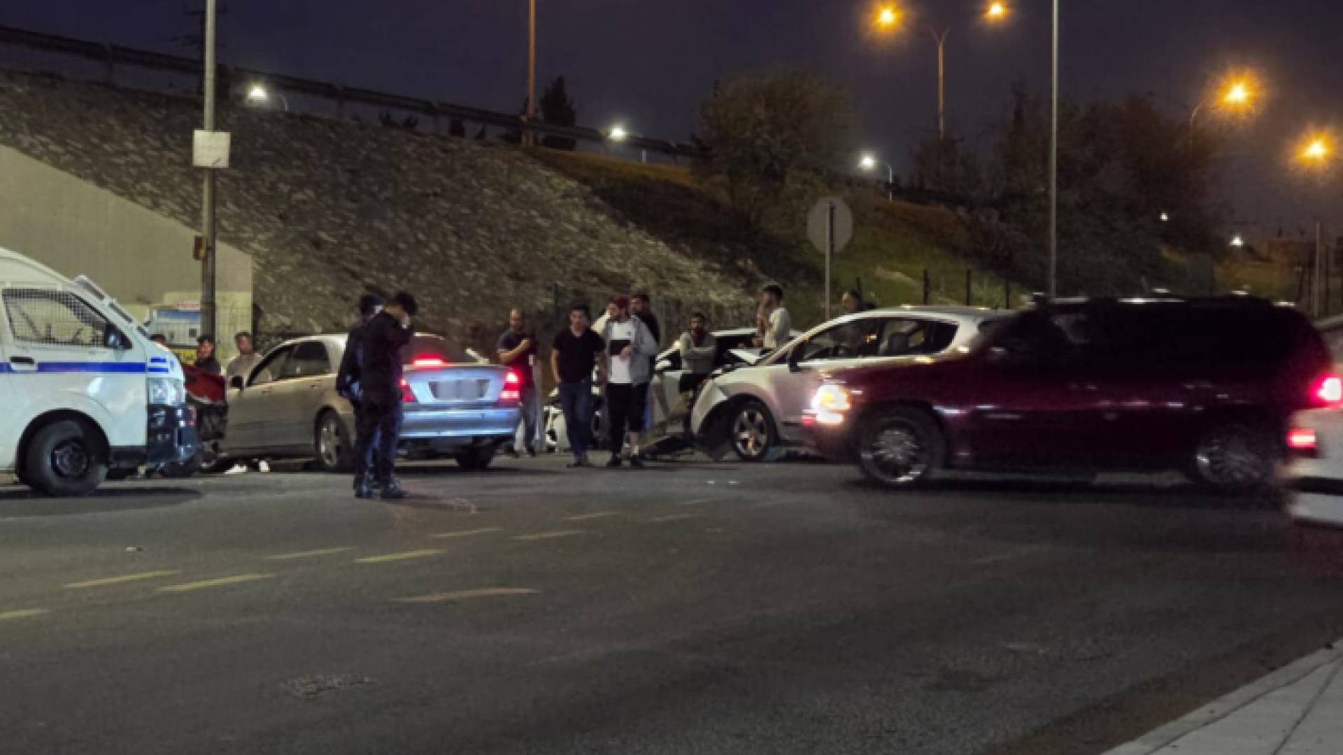 طريق الخدمات شارع المطار