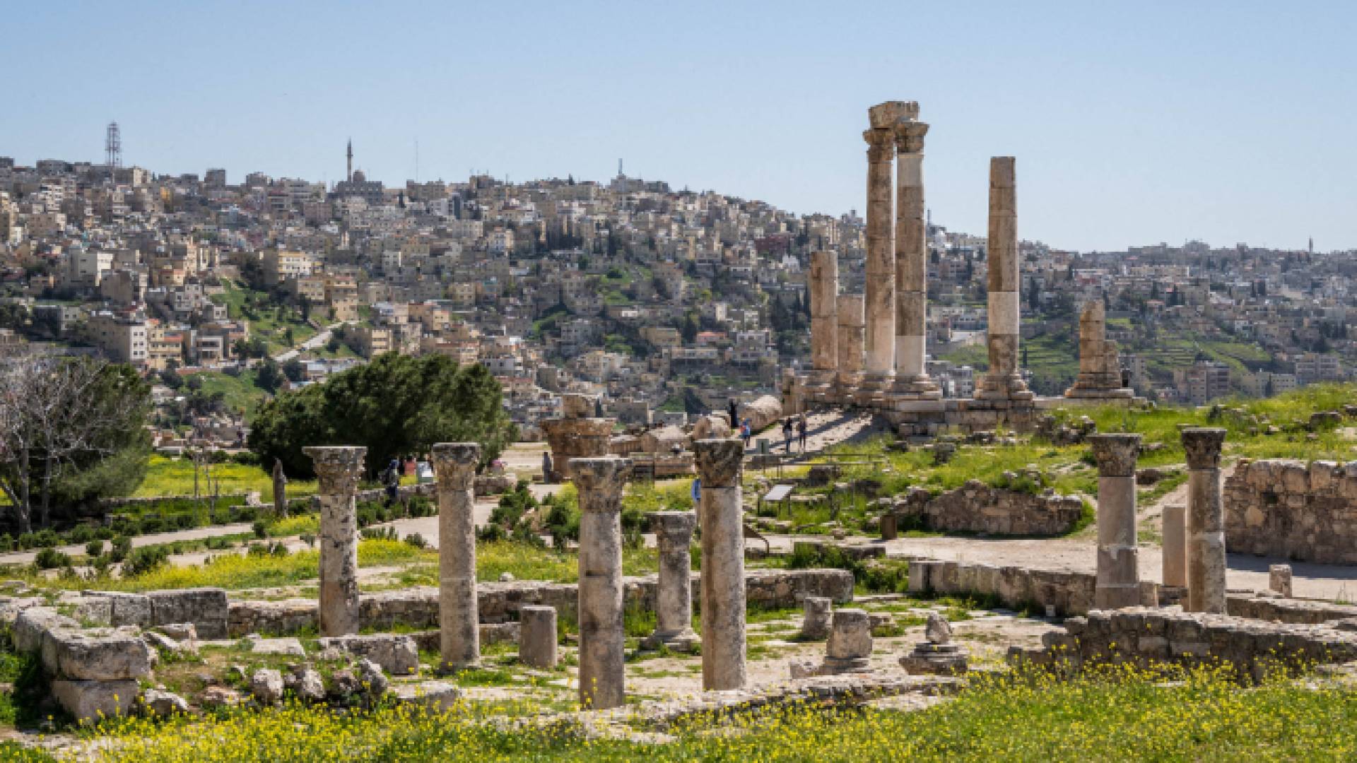 آثار في منطقة جبل القلعة