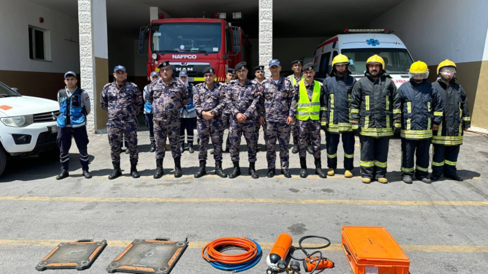 أحد فرق الدفاع المدني