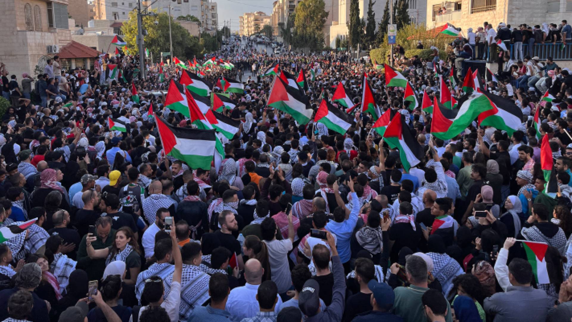 مسيرة امام مسجد الكالوتي دعما لأهل غزة - أرشيفية