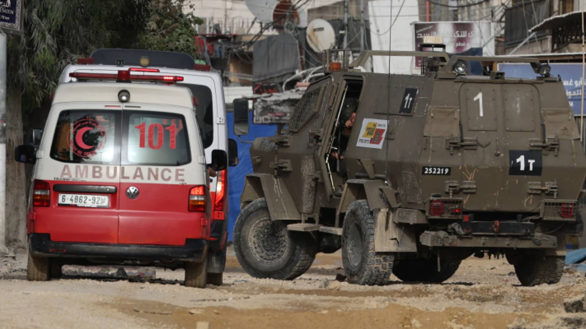 آلية الاحتلال العسكرية في مخيم نور شمس في طولكرم