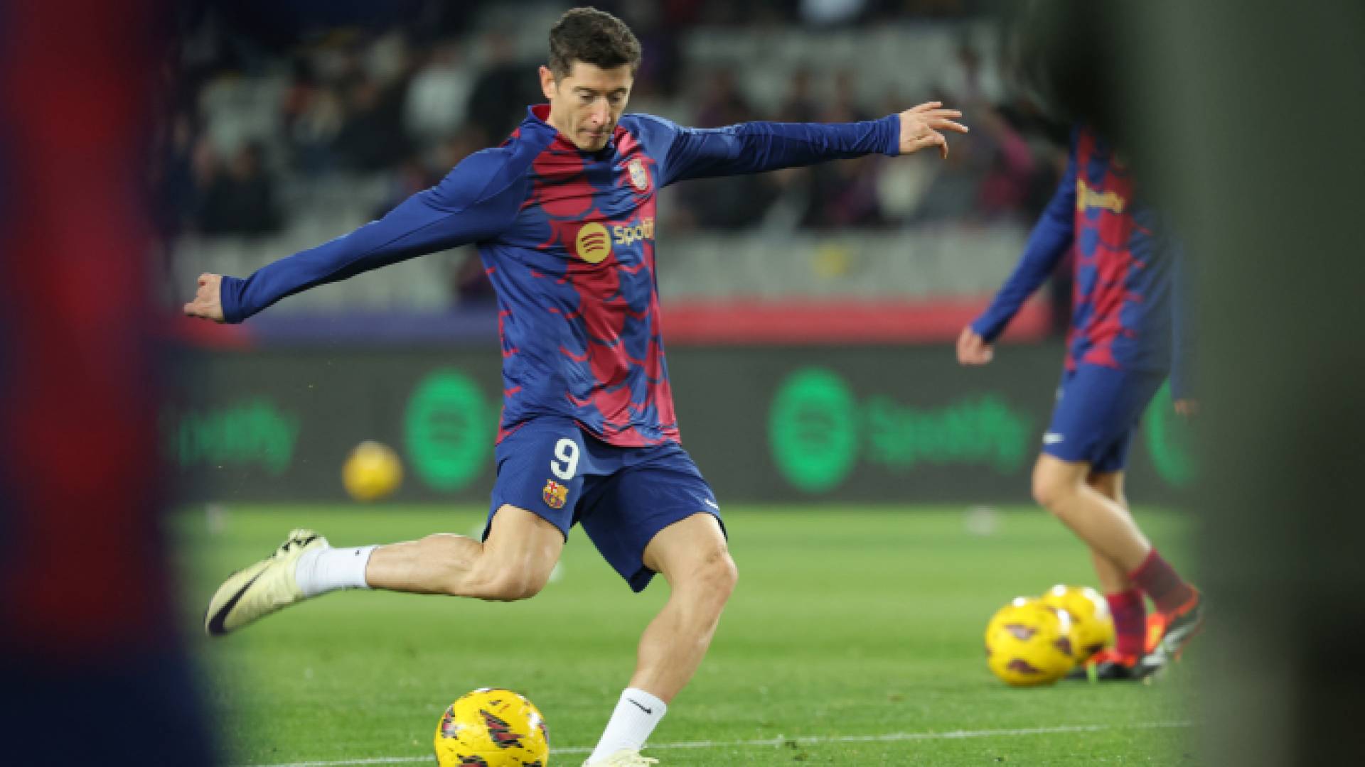 مهاجم برشلونة روبرت ليفاندوفسكي