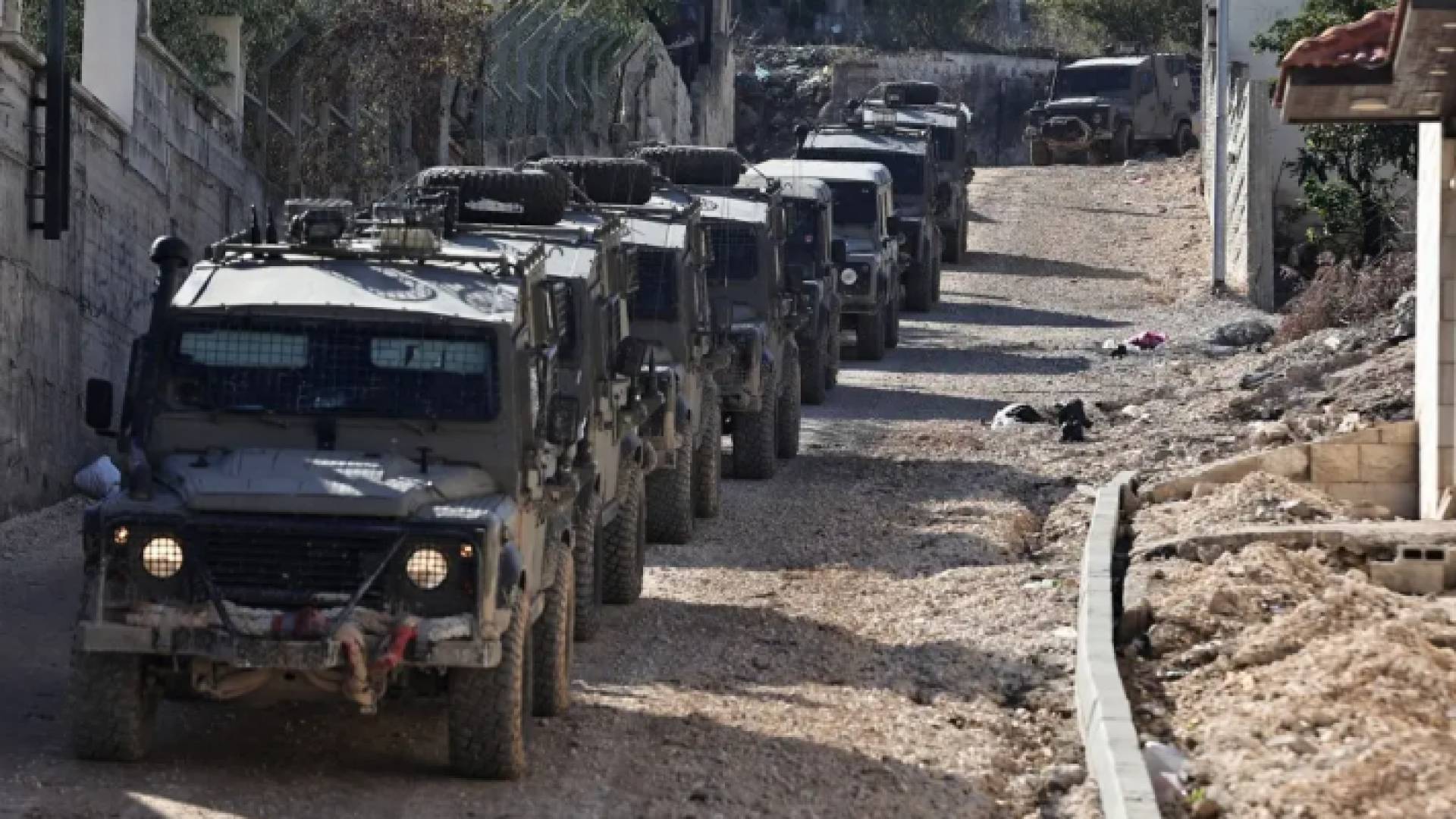 آليات الاحتلال خلال اقتحام مدن في الضفة الغربية