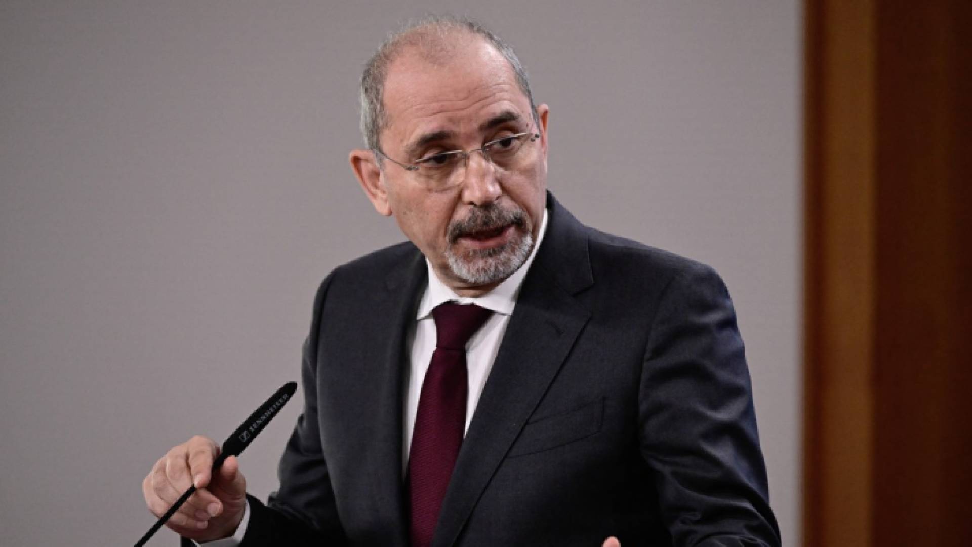 رئيس الوزراء وزير الخارجية وشؤون المغتربين أيمن الصفدي