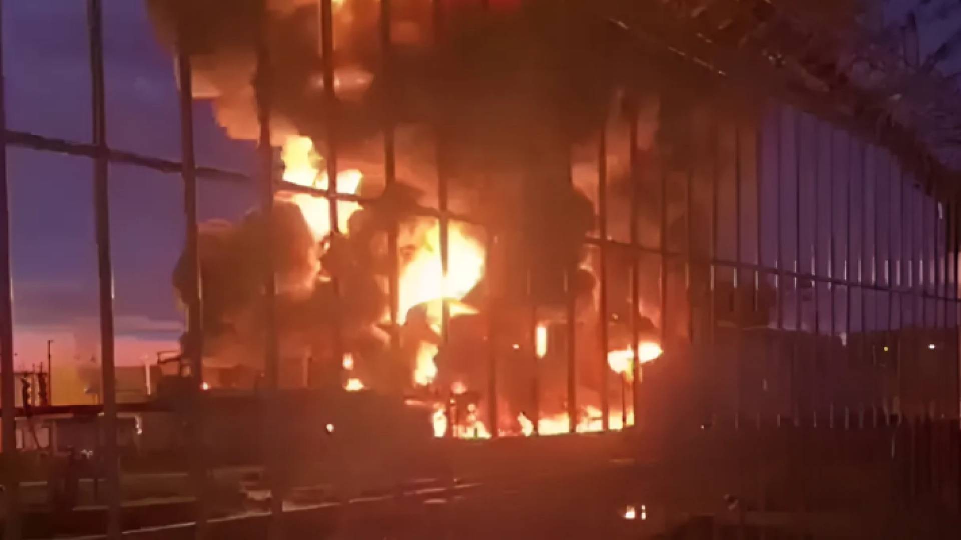 اندلاع النيران في منشآت روسية للطاقة