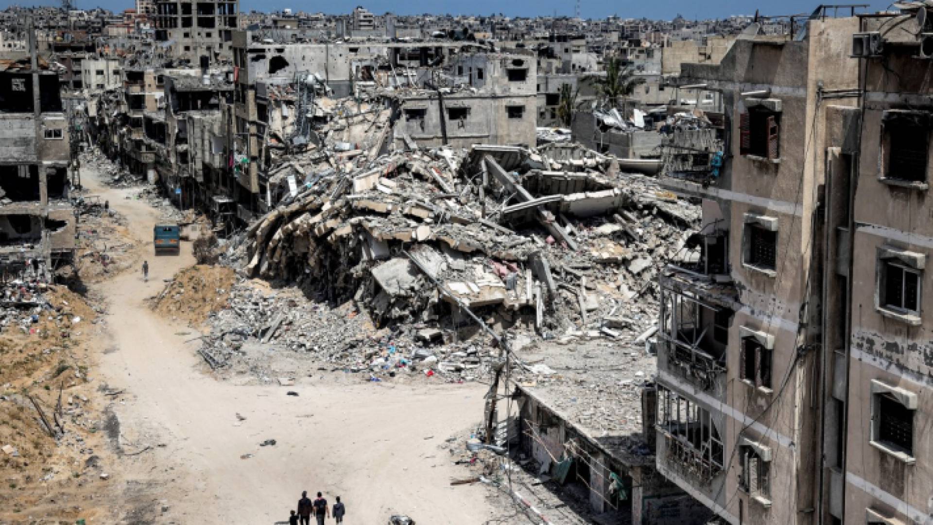 آثار الدمار في قطاع غزة جراء العدوان