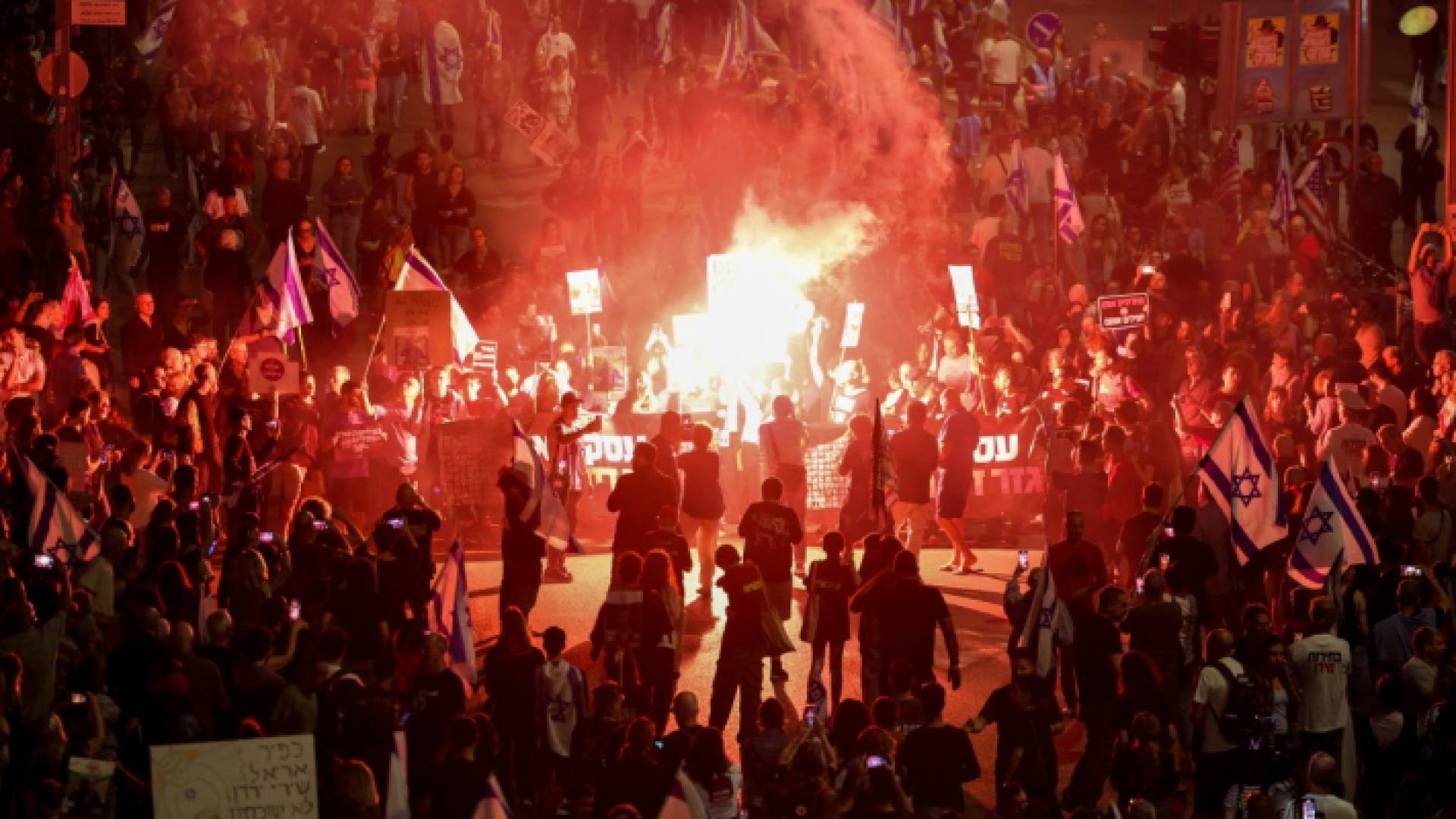 متظاهرون في تل أبيب