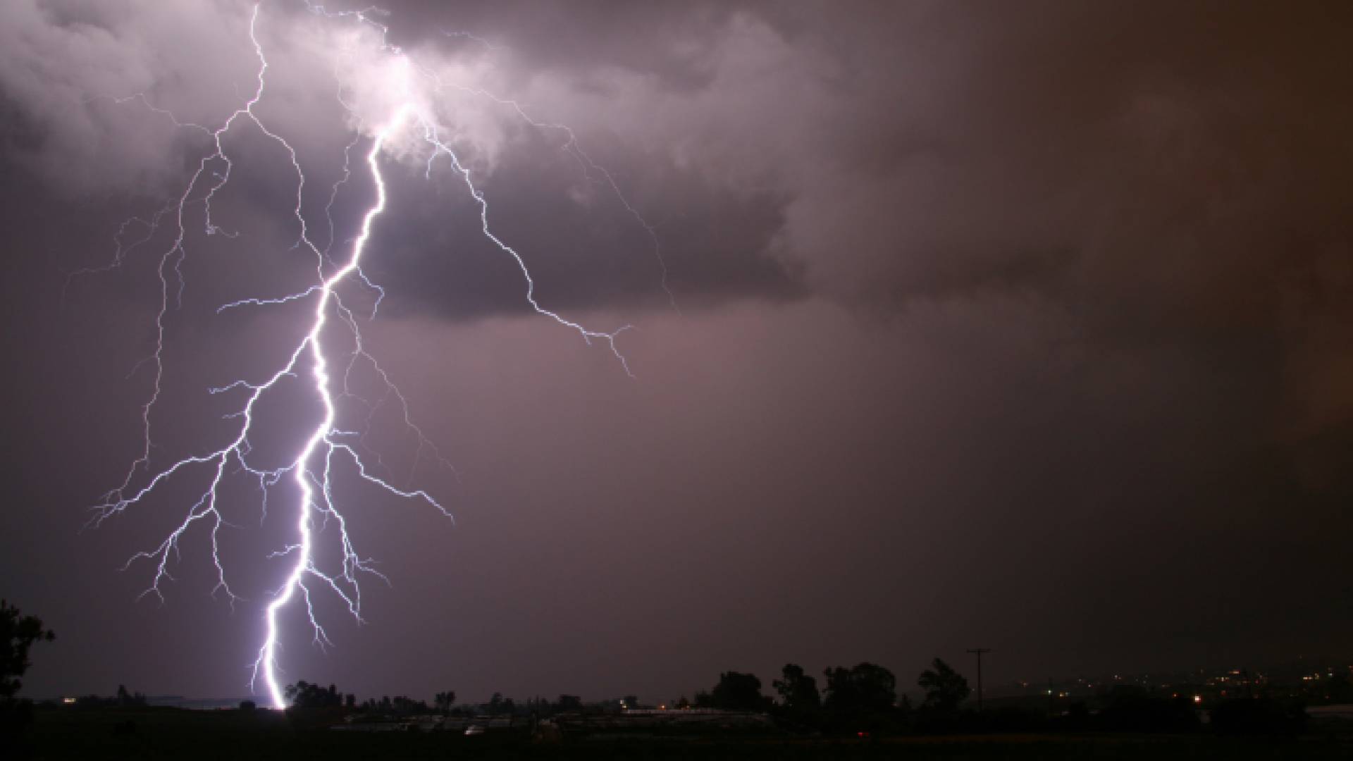 رعد وبرق - تعبيرية