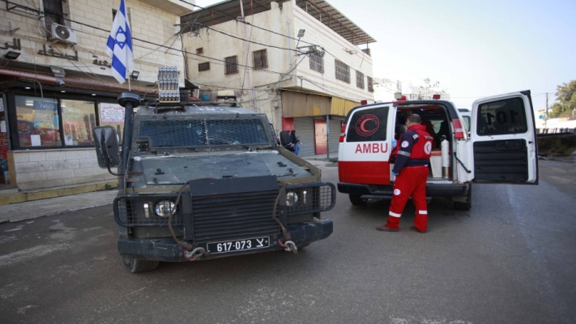قوات الاحتلال تعرقل عمل اسعاف فلسطيني