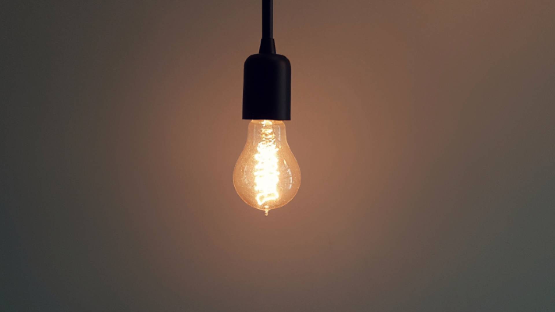 إنارة داخل منزل "أرشيفية"