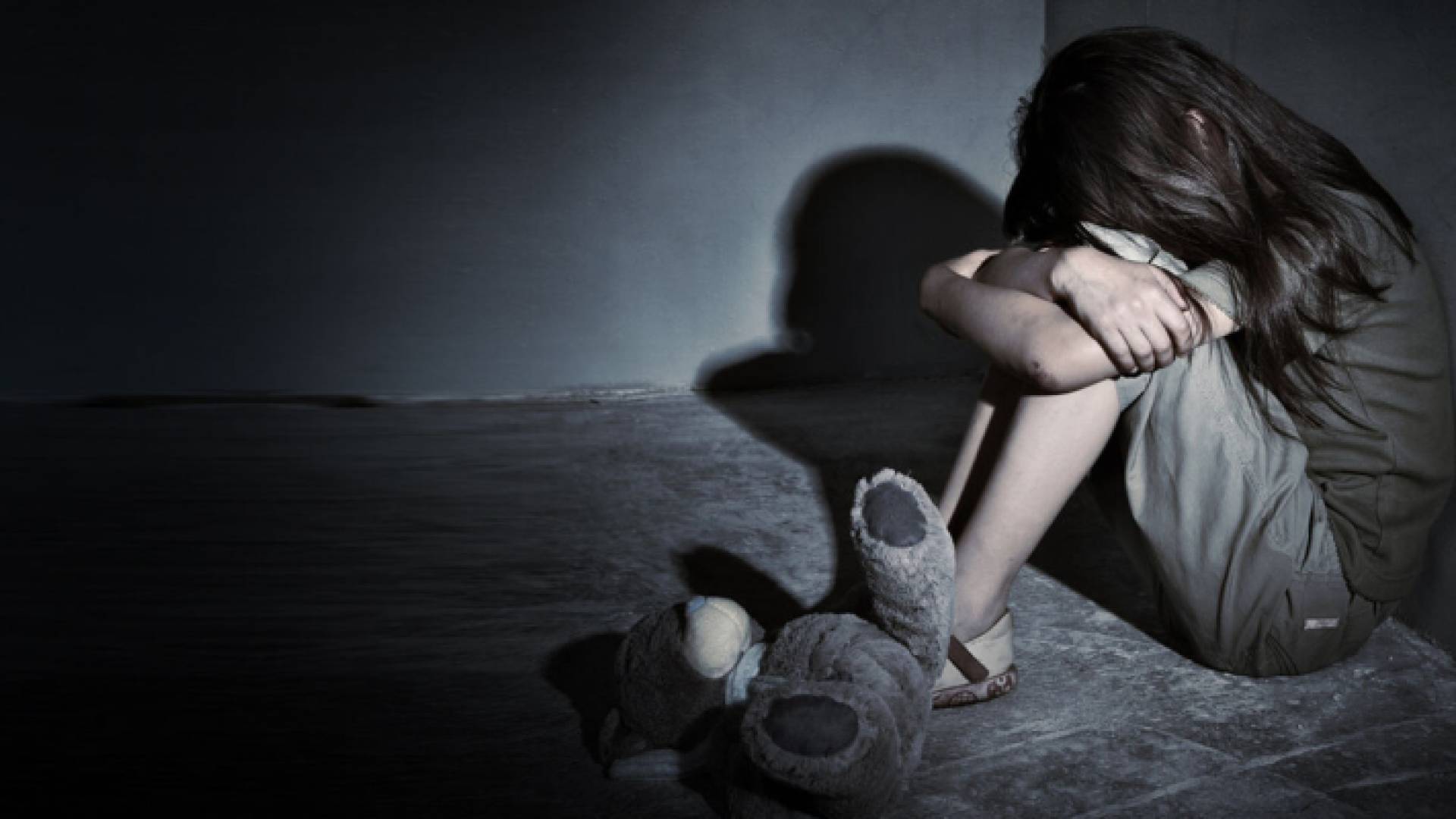 فتاة صغيرة تعرضت للعنف - تعبيرية