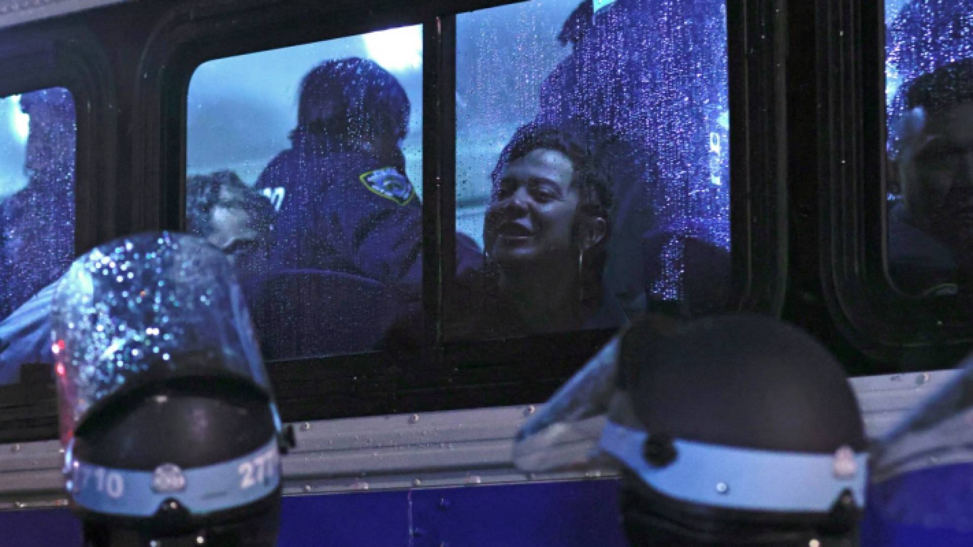 شرطة نيويورك اعتقلت أفراد اعتصكوا في جامعة كولومبيا تنديدا بالعدوان على غزة