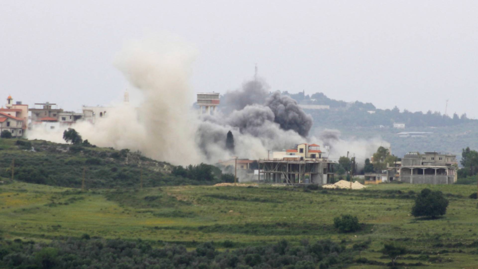 منزل مدمر في قرية كفرشوبا الحدودية في جنوب لبنان