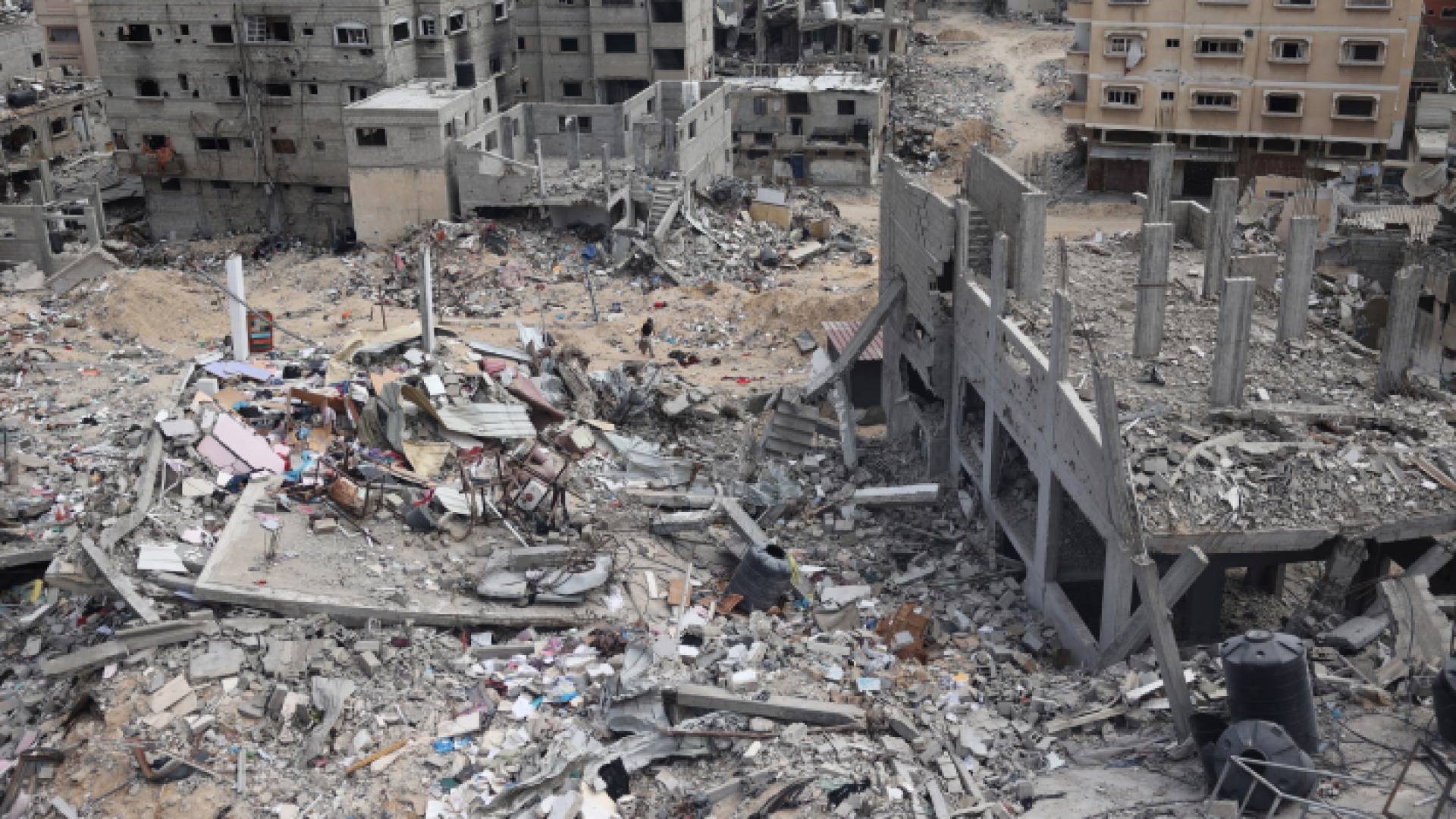 مبان دمرها قصف الاحتلال في خان يونس جنوب قطاع غزة