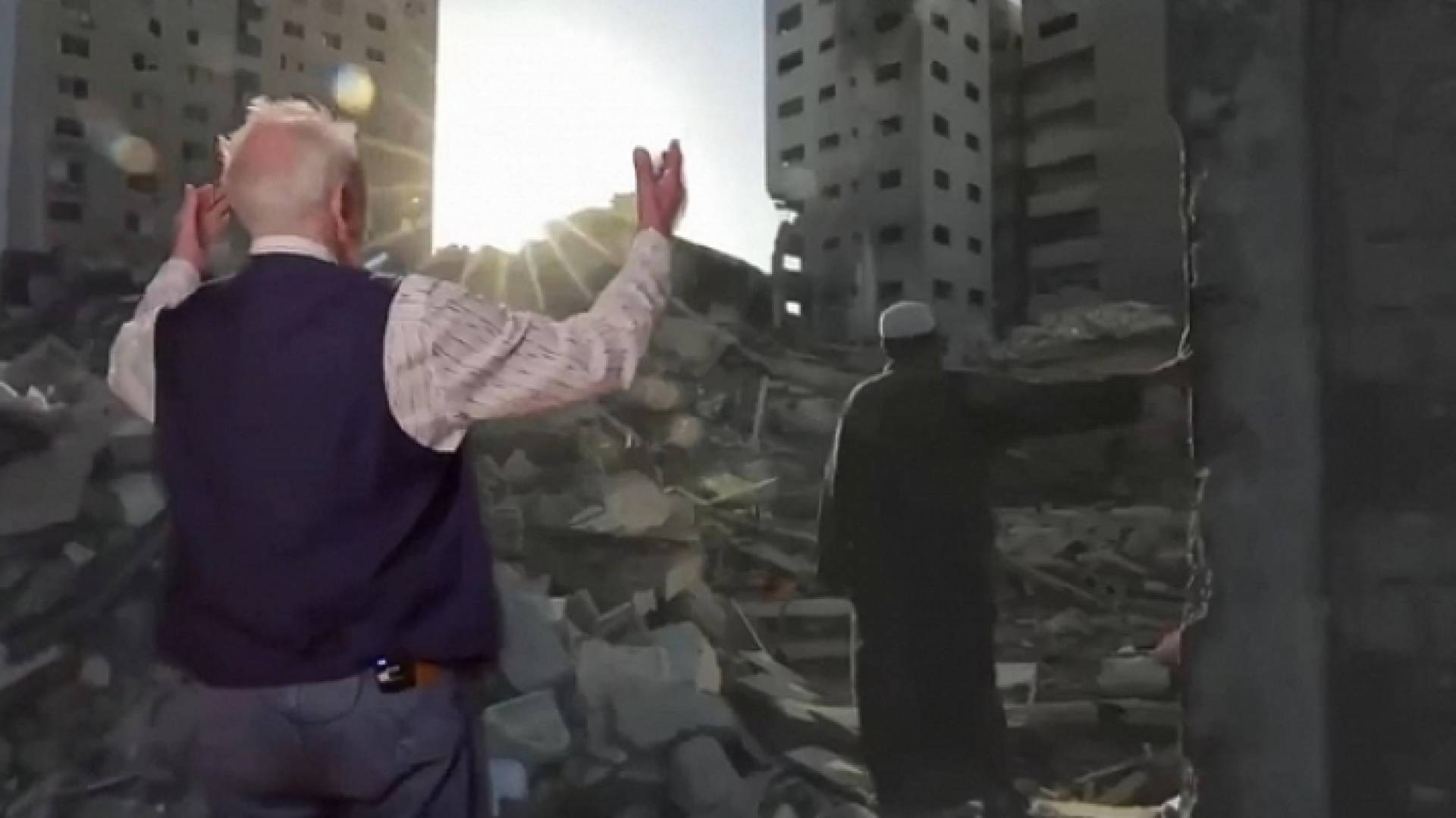 صورة ملتقطة من مقطع فيديو قصيدة "غزة غزة"