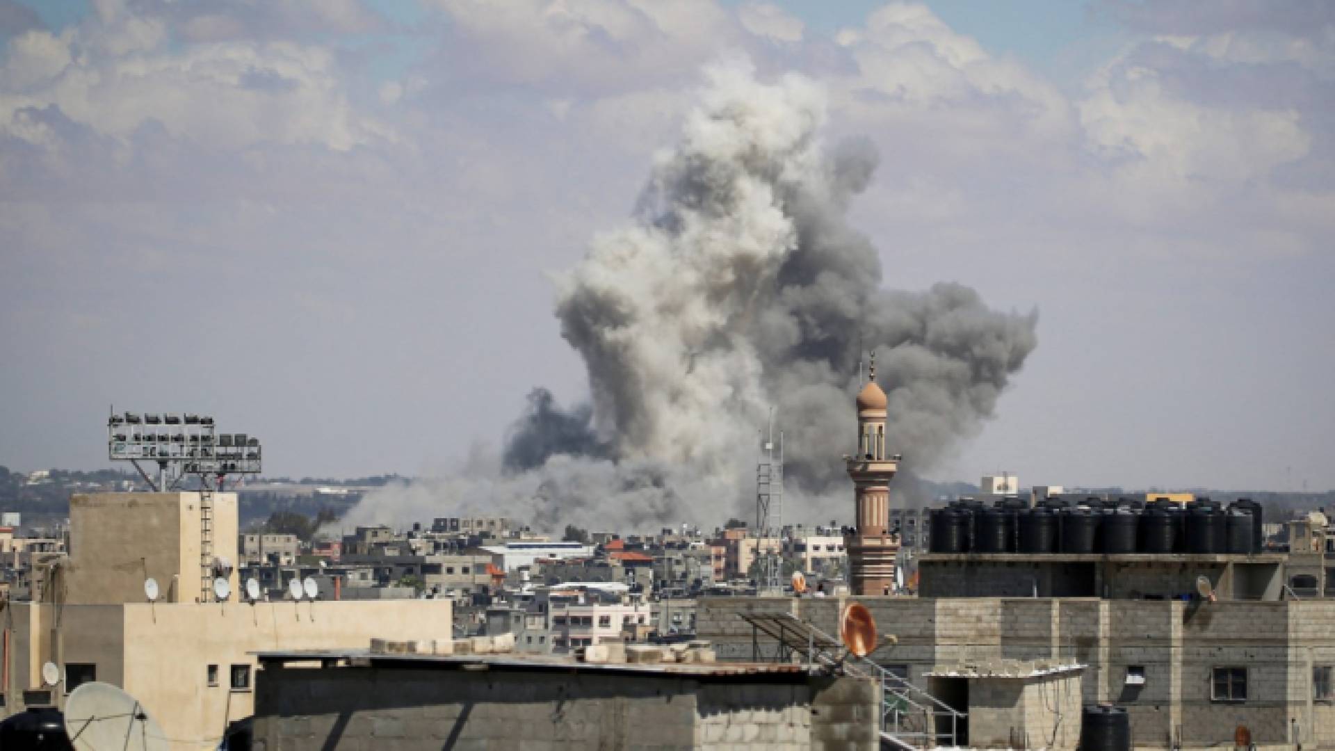 قصف على قطاع غزة