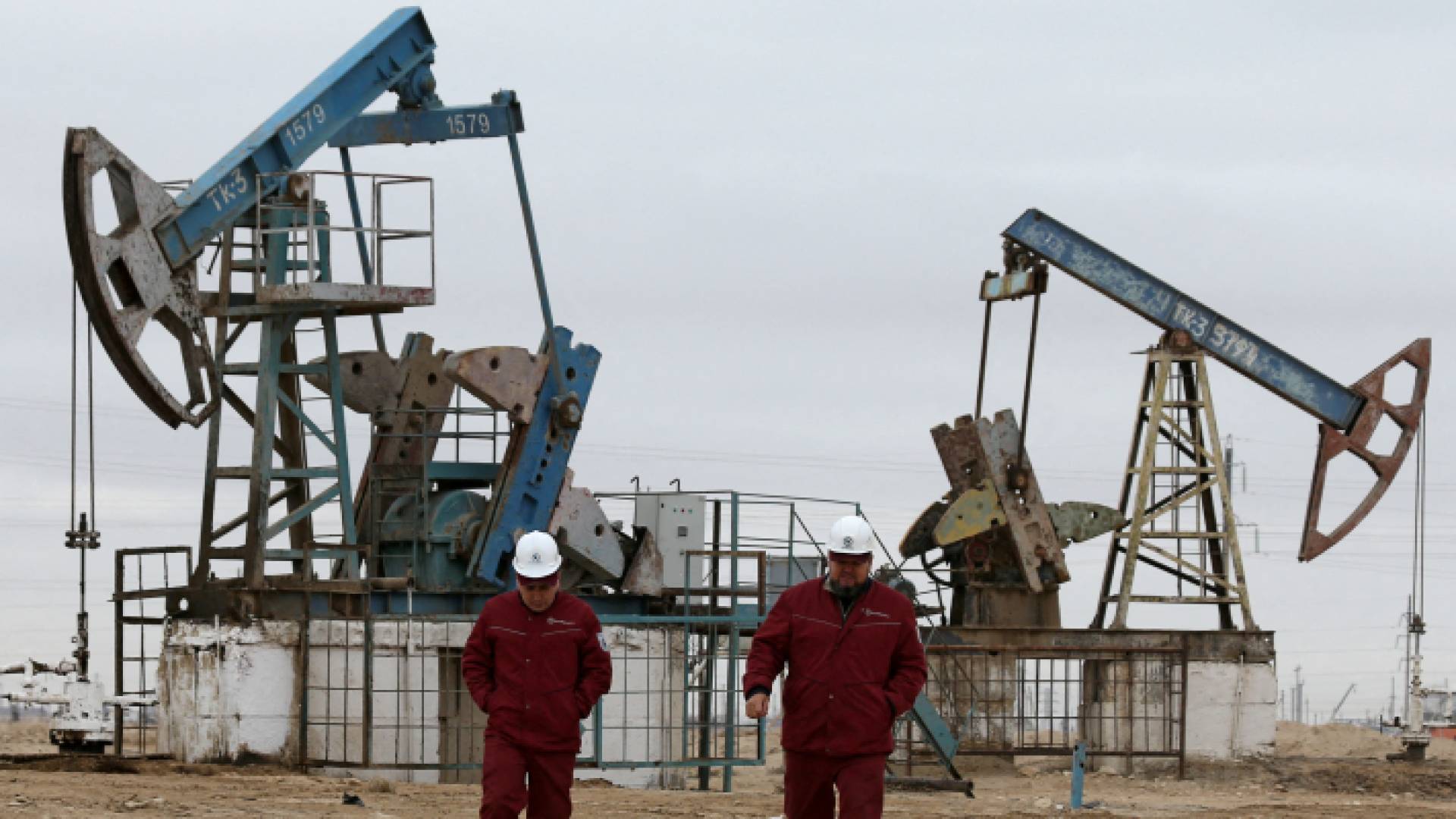 استخراج النفط الخام