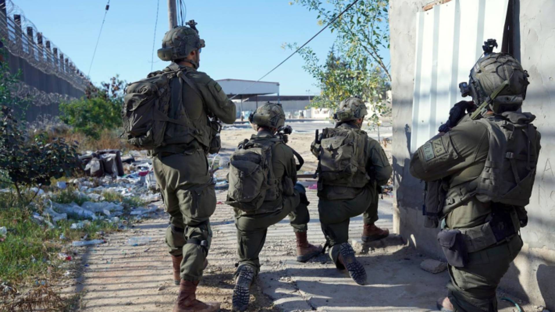 قوات الاحتلال المتواجدة في مدينة رفح جنوبي قطاع غزة