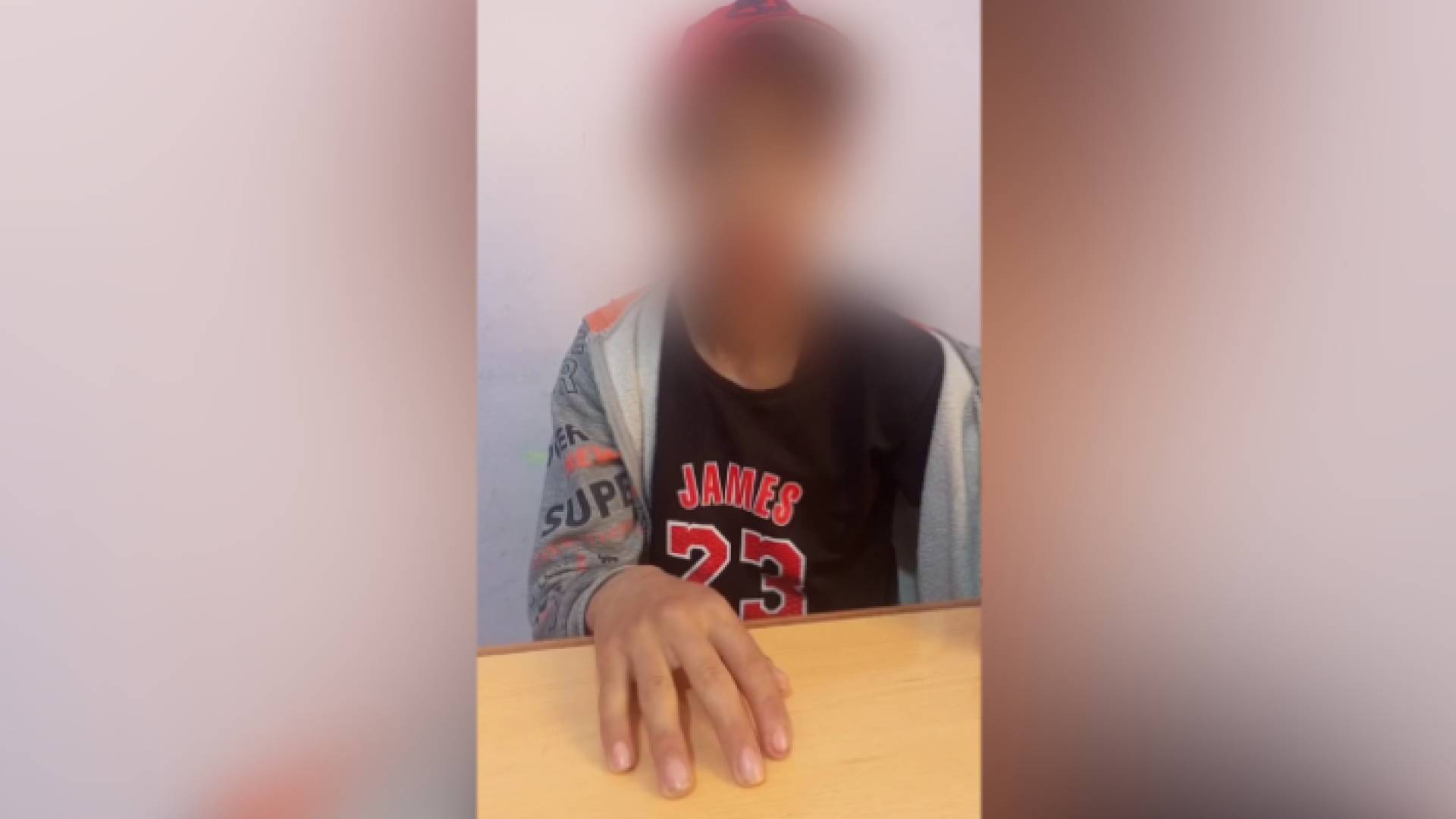 الفتى الذي تعرض للاعتداء