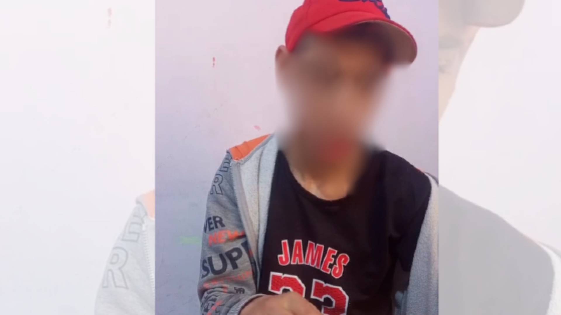 الفتى الذي تعرض للاعتداء