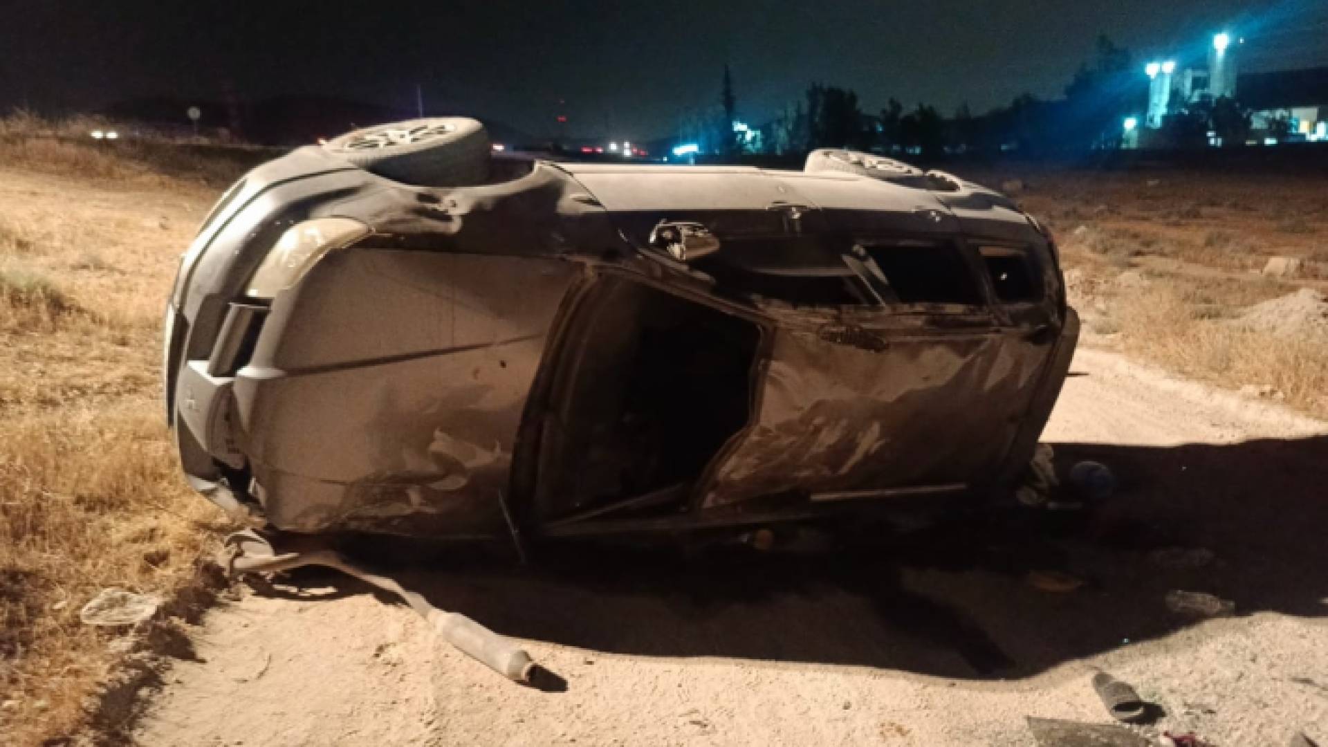 تدهور مركبة على طريق المفرق الزرقاء