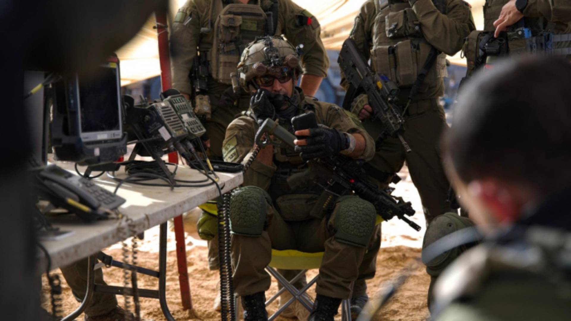 وحدة اتصال لجيش الاحتلال في قطاع غزة "أ ف ب"