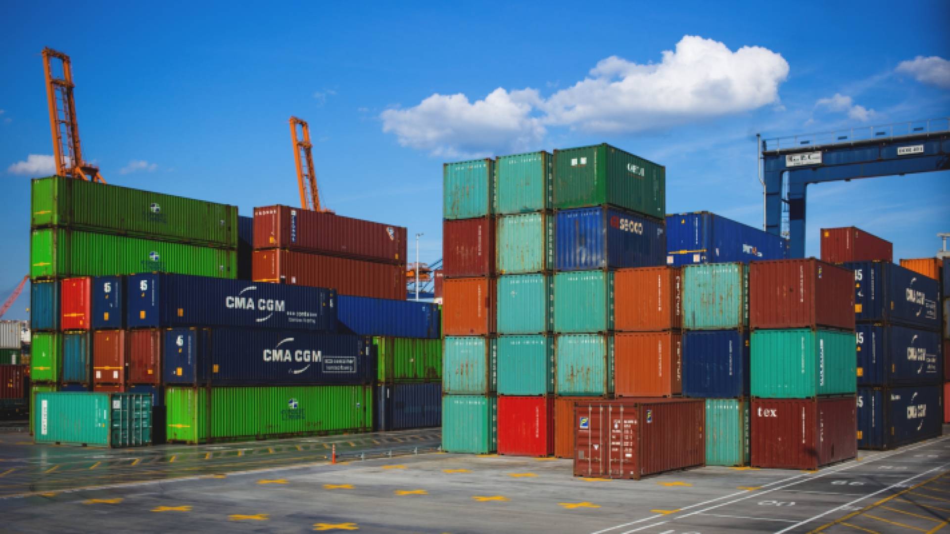 ميناء حاويات