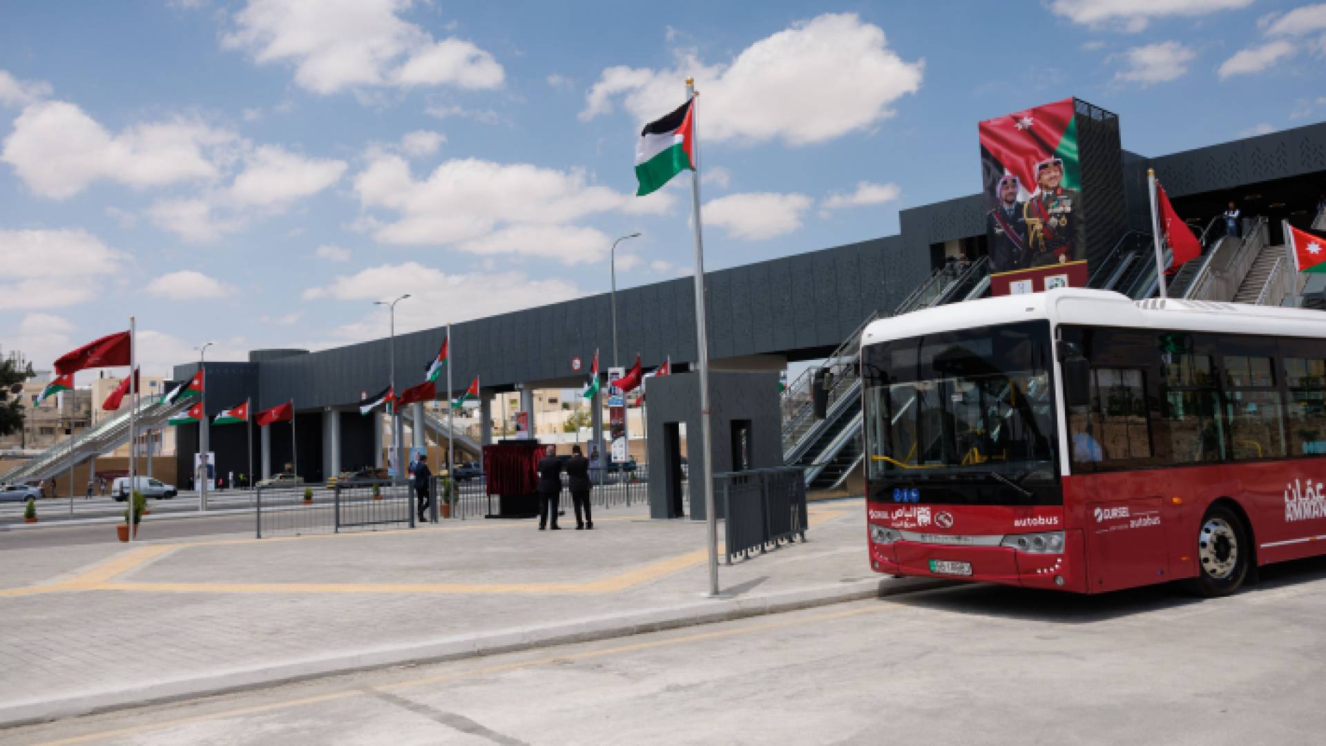 جانب من محطة الباص سريع التردد في محافظة الزرقاء