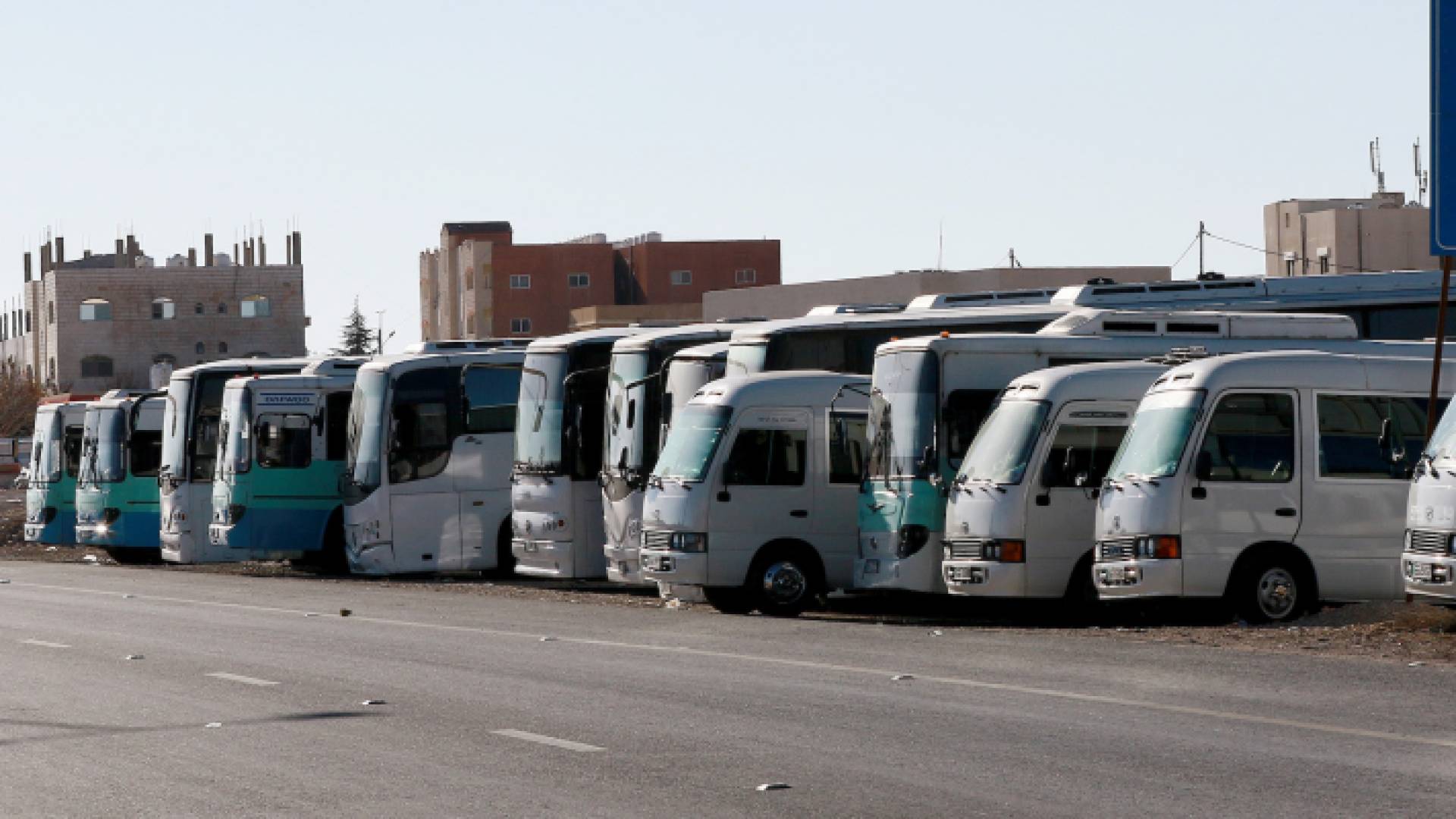 حافلات نقل عام