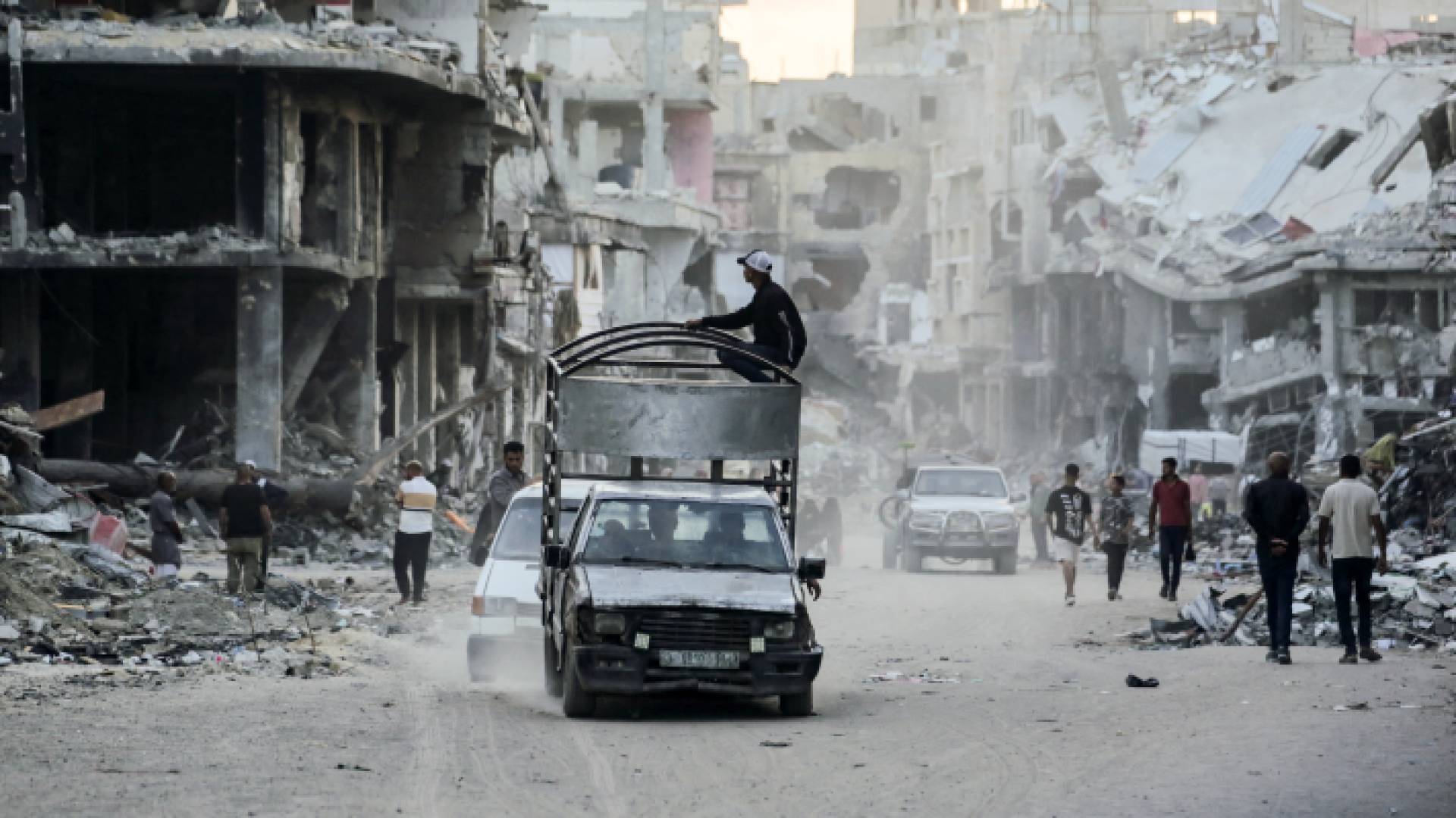 فلسطينيون في خان يونس بجنوب قطاع غزة