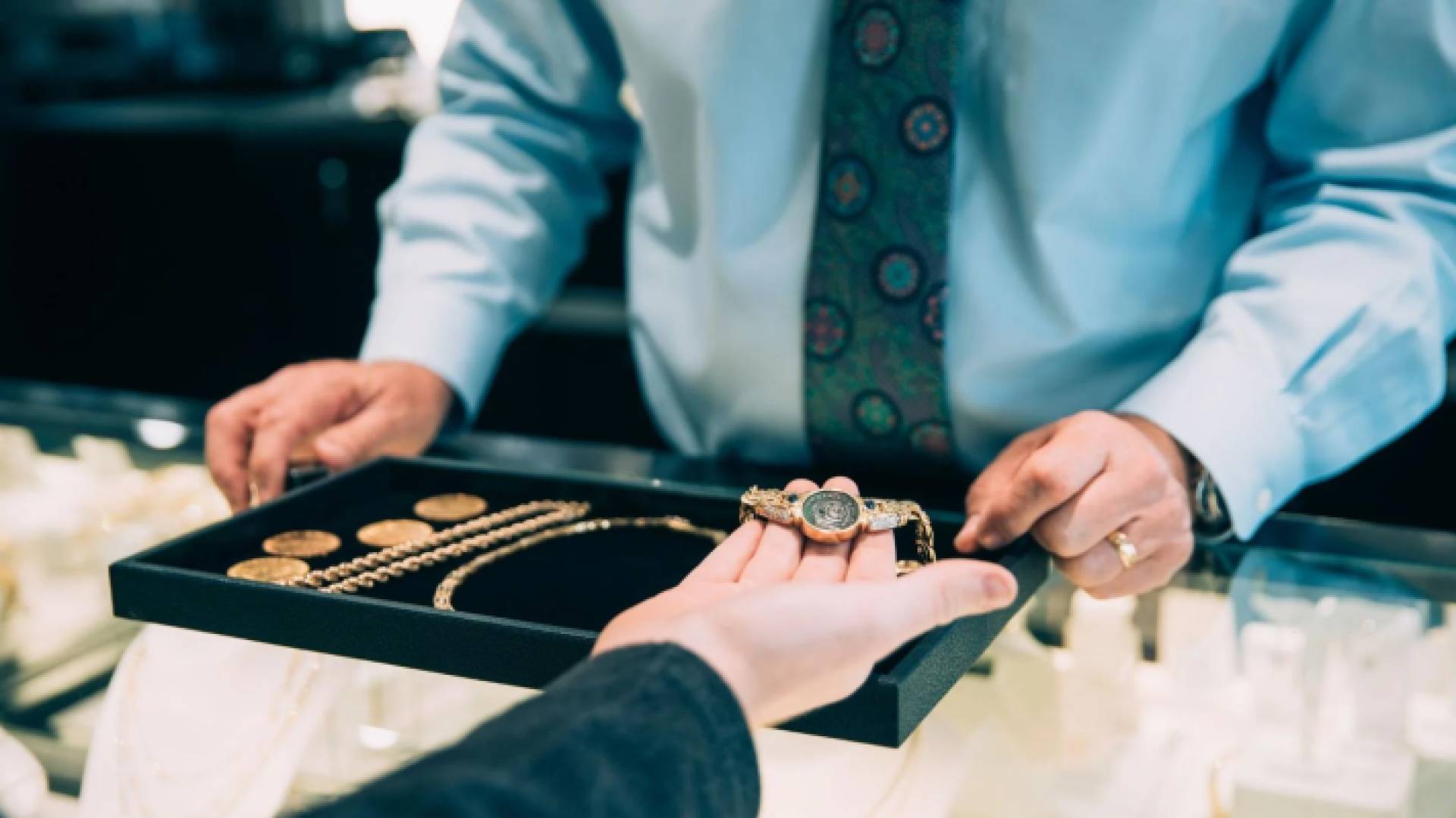 بيع ذهب - تعبيرية